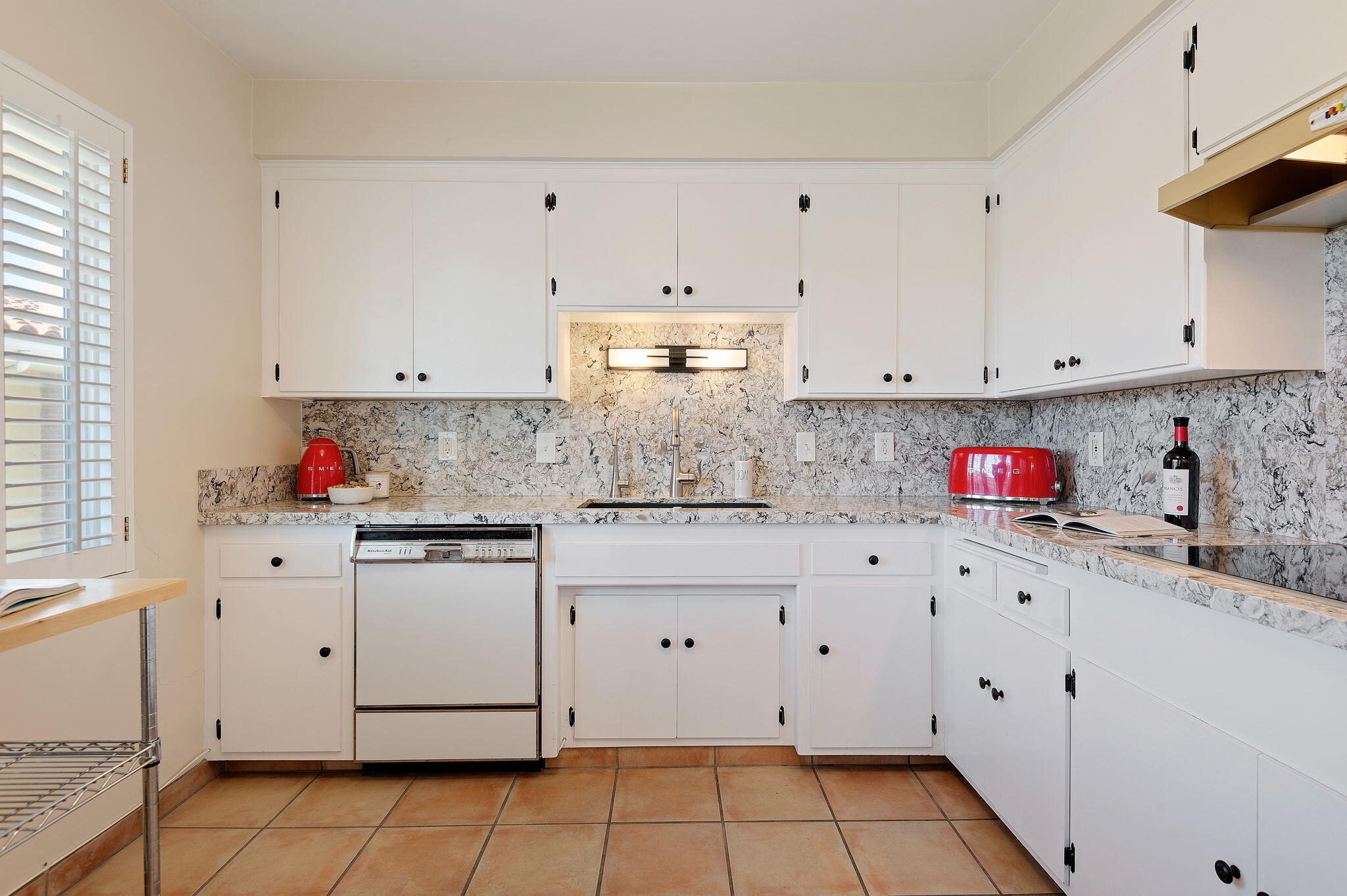 2641 State St Unit: 4