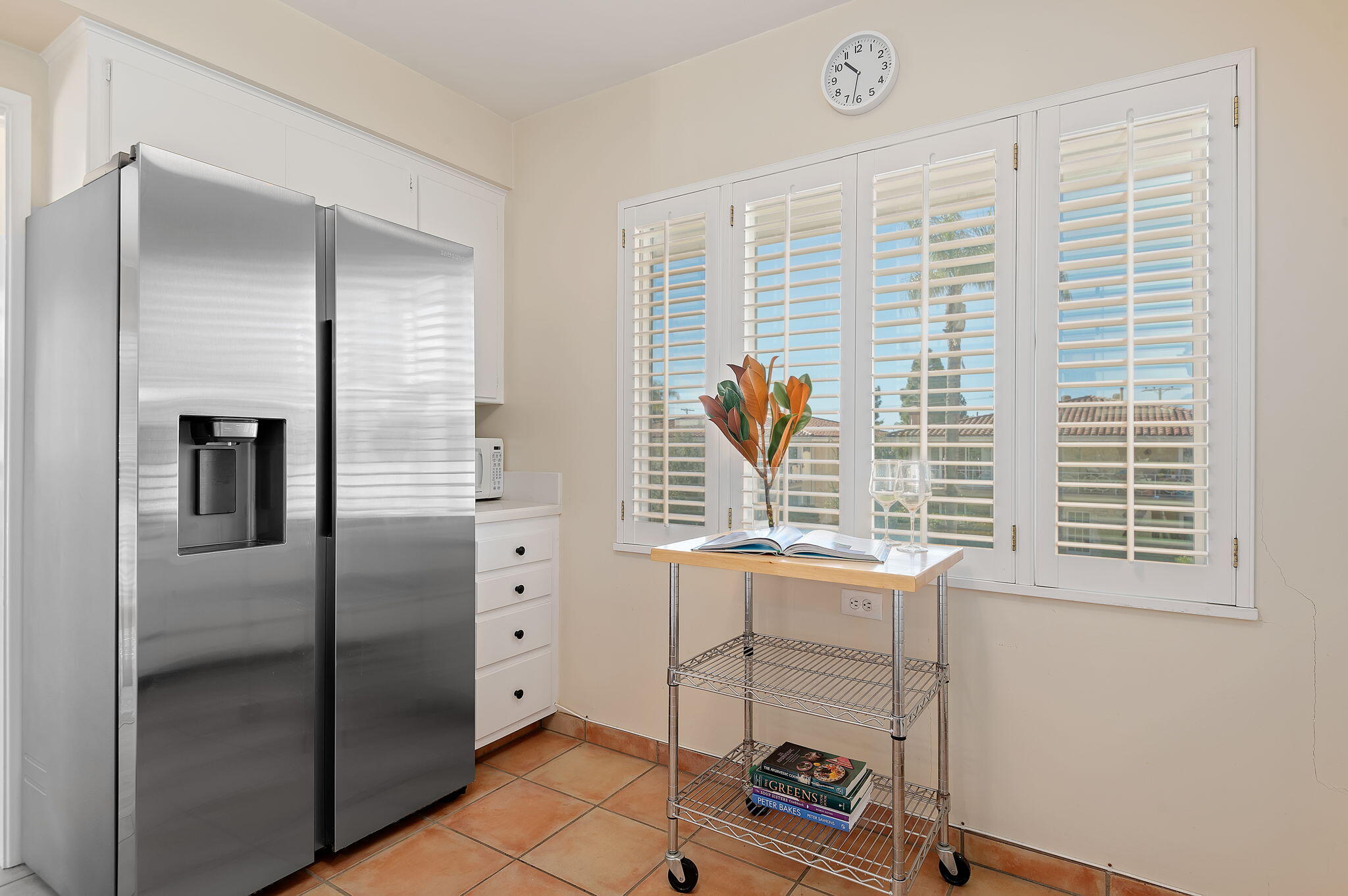 2641 State St Unit: 4