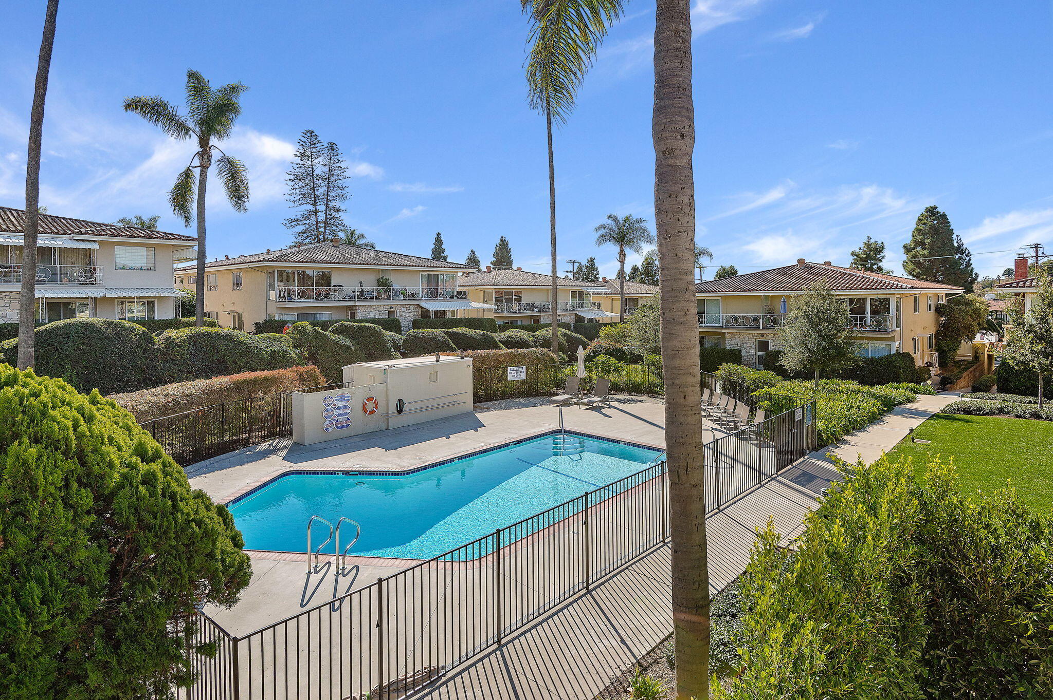 2641 State St Unit: 4