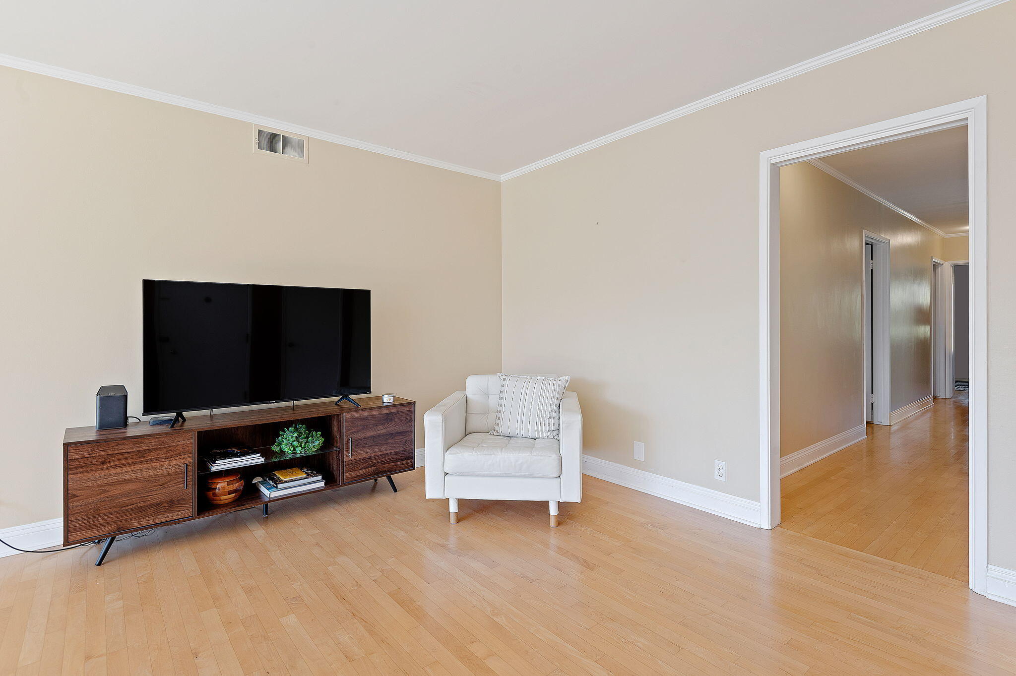 2641 State St Unit: 4