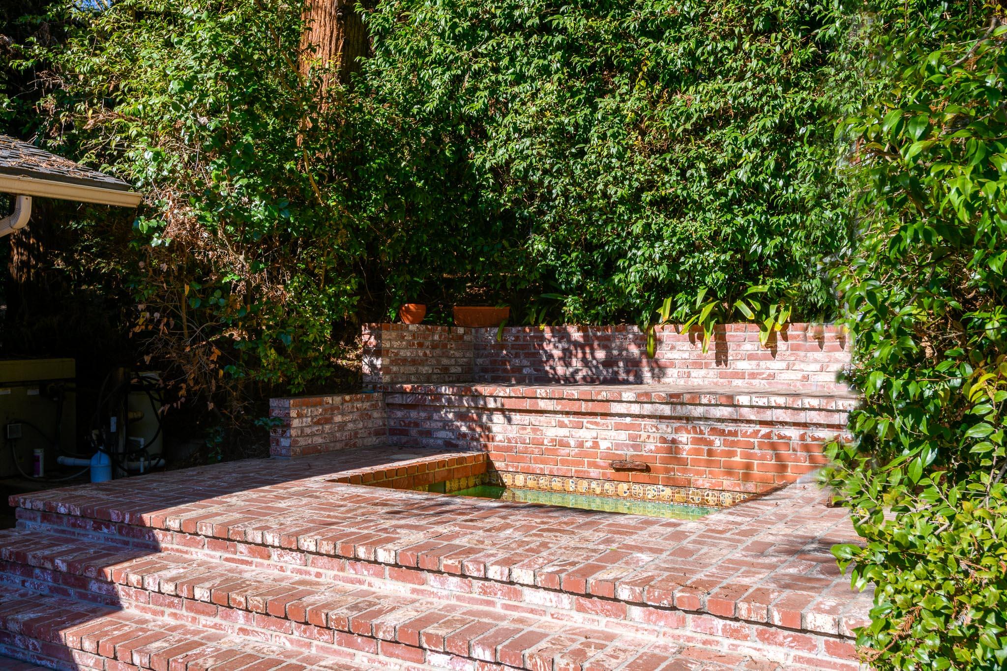 905 Camino Viejo Rd