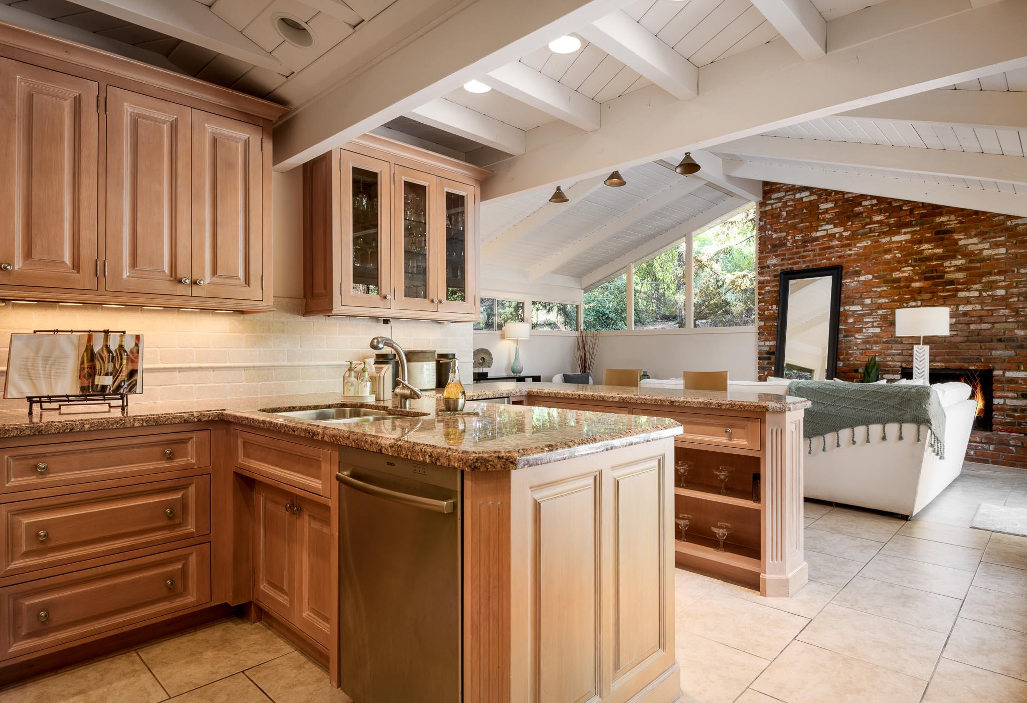 905 Camino Viejo Rd