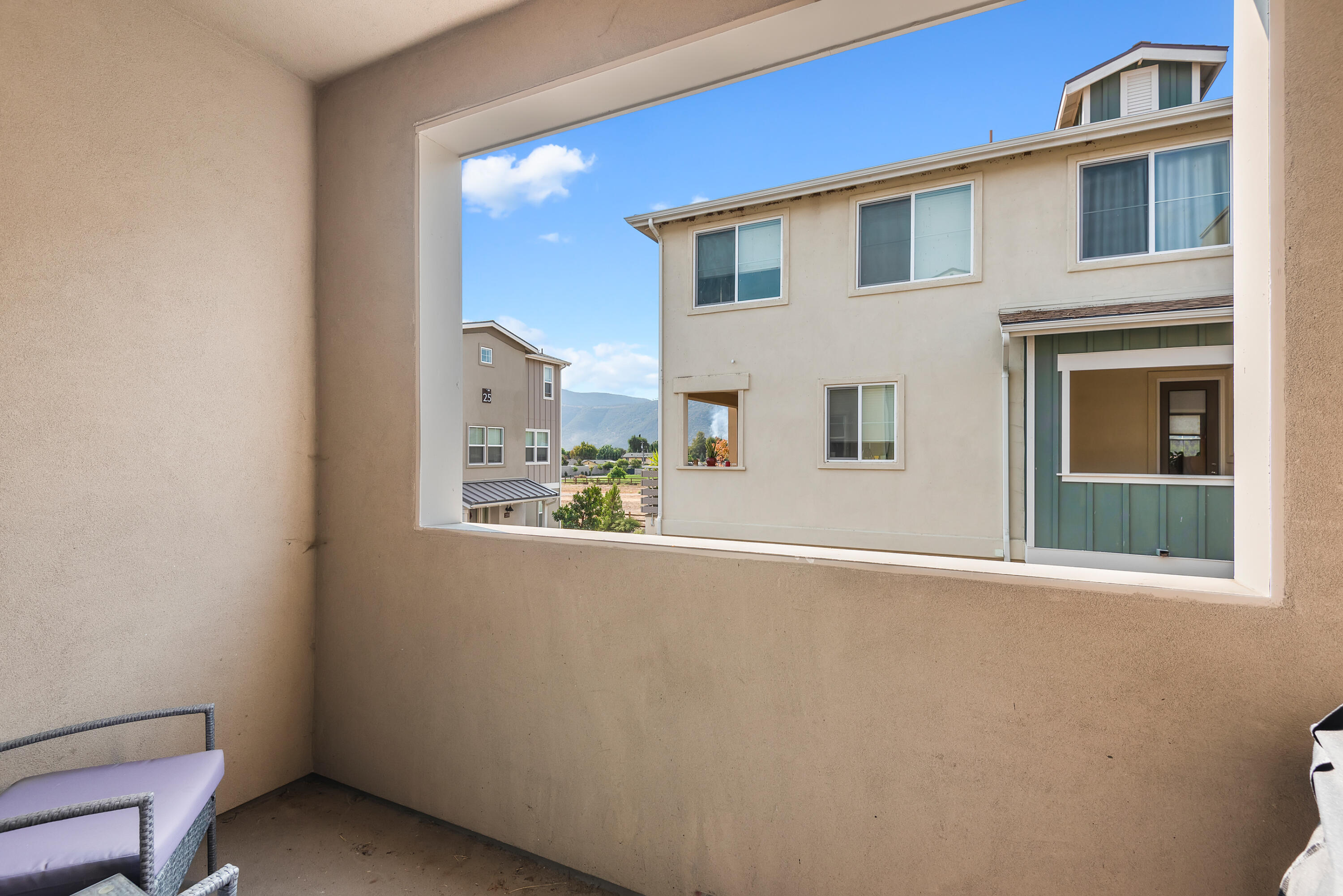 242 Robles Way