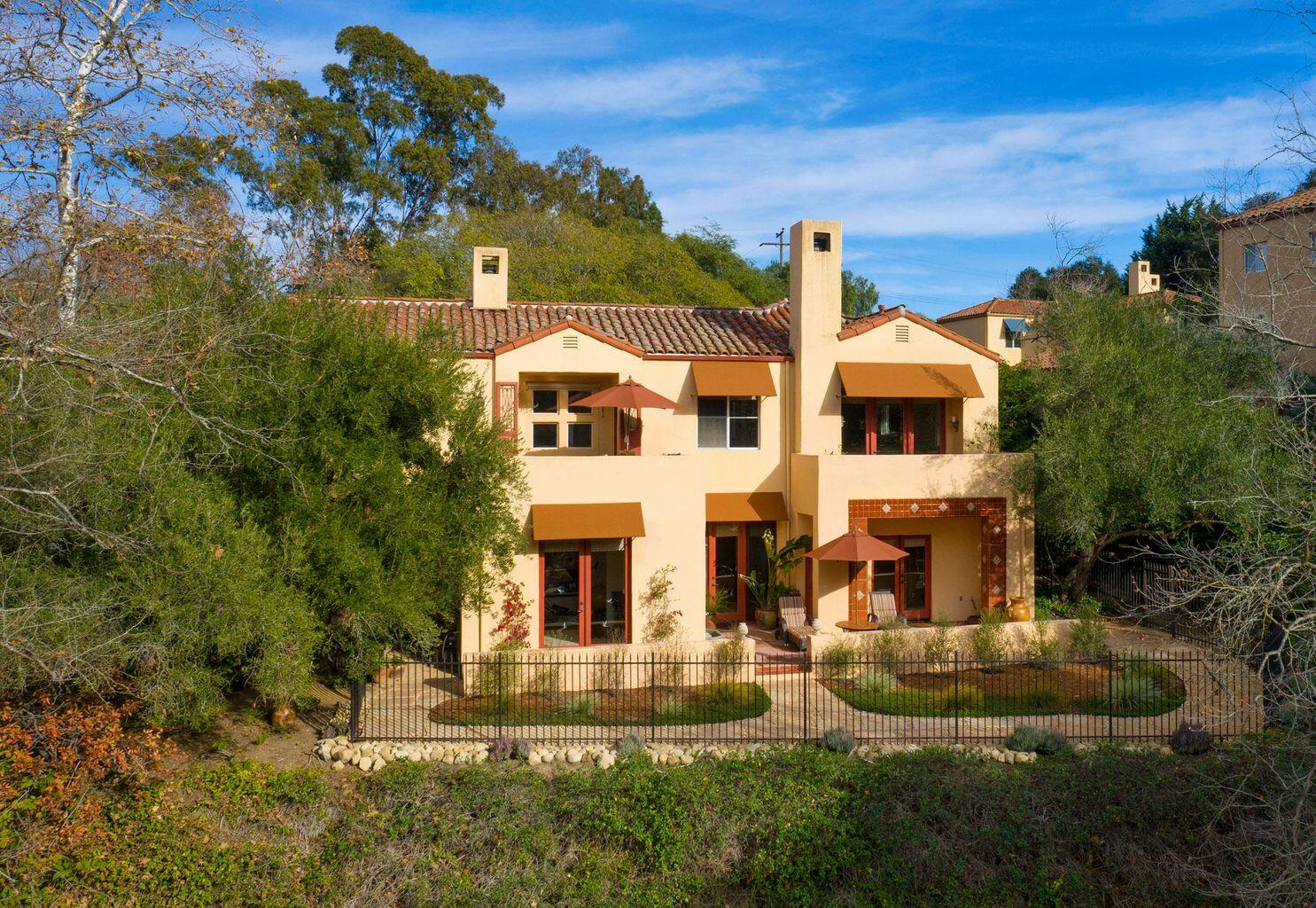 138 Meadows Ln