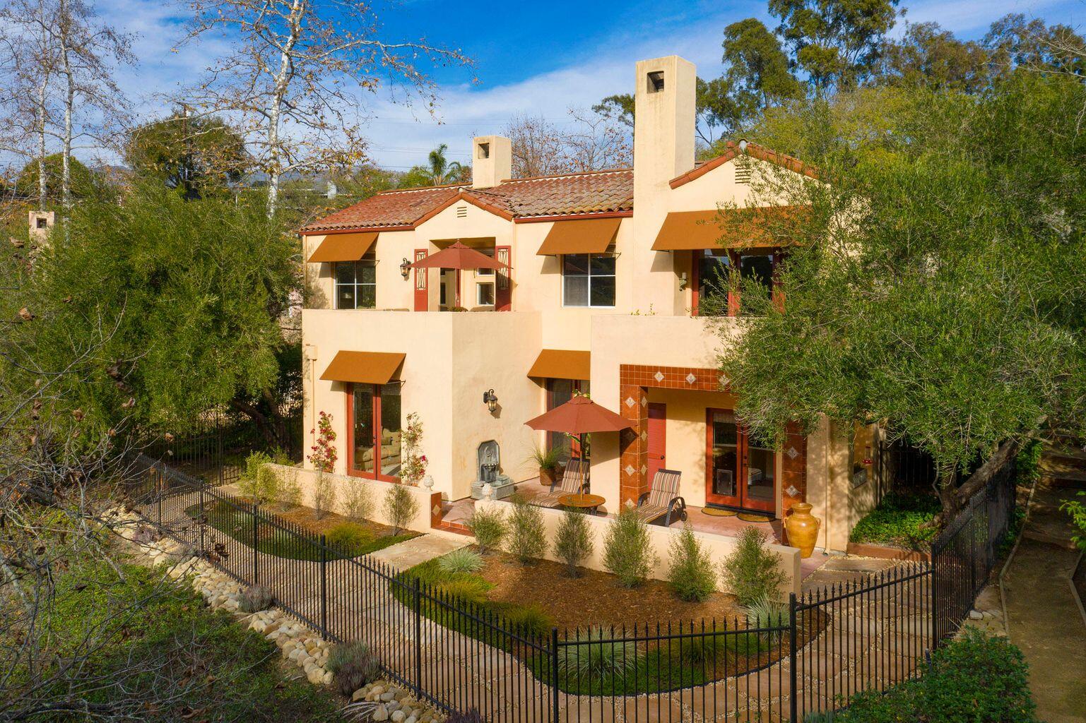 138 Meadows Ln