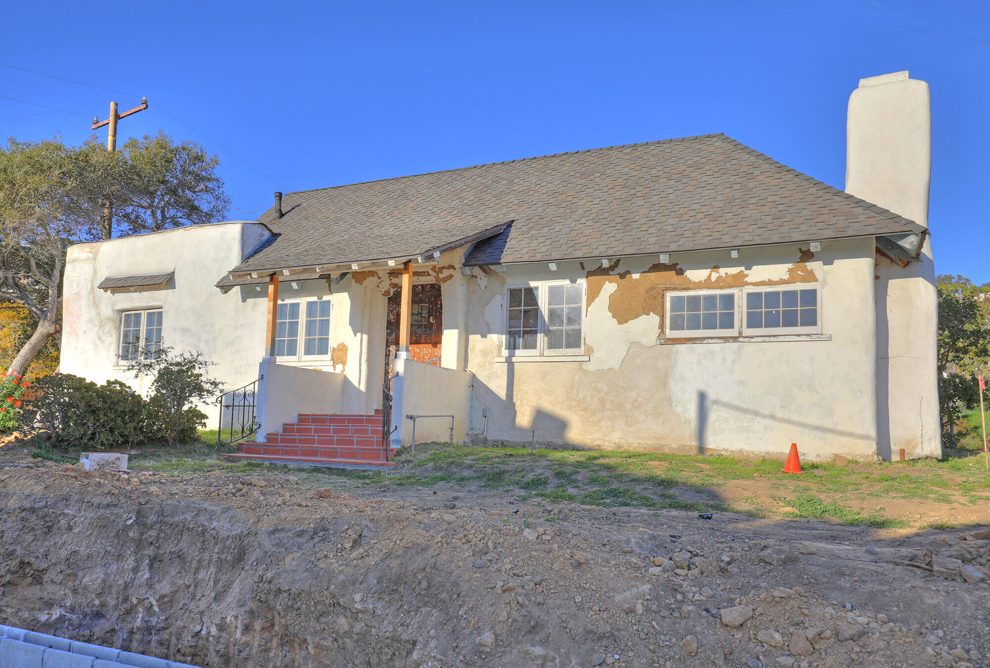 1165 E. Cota St.