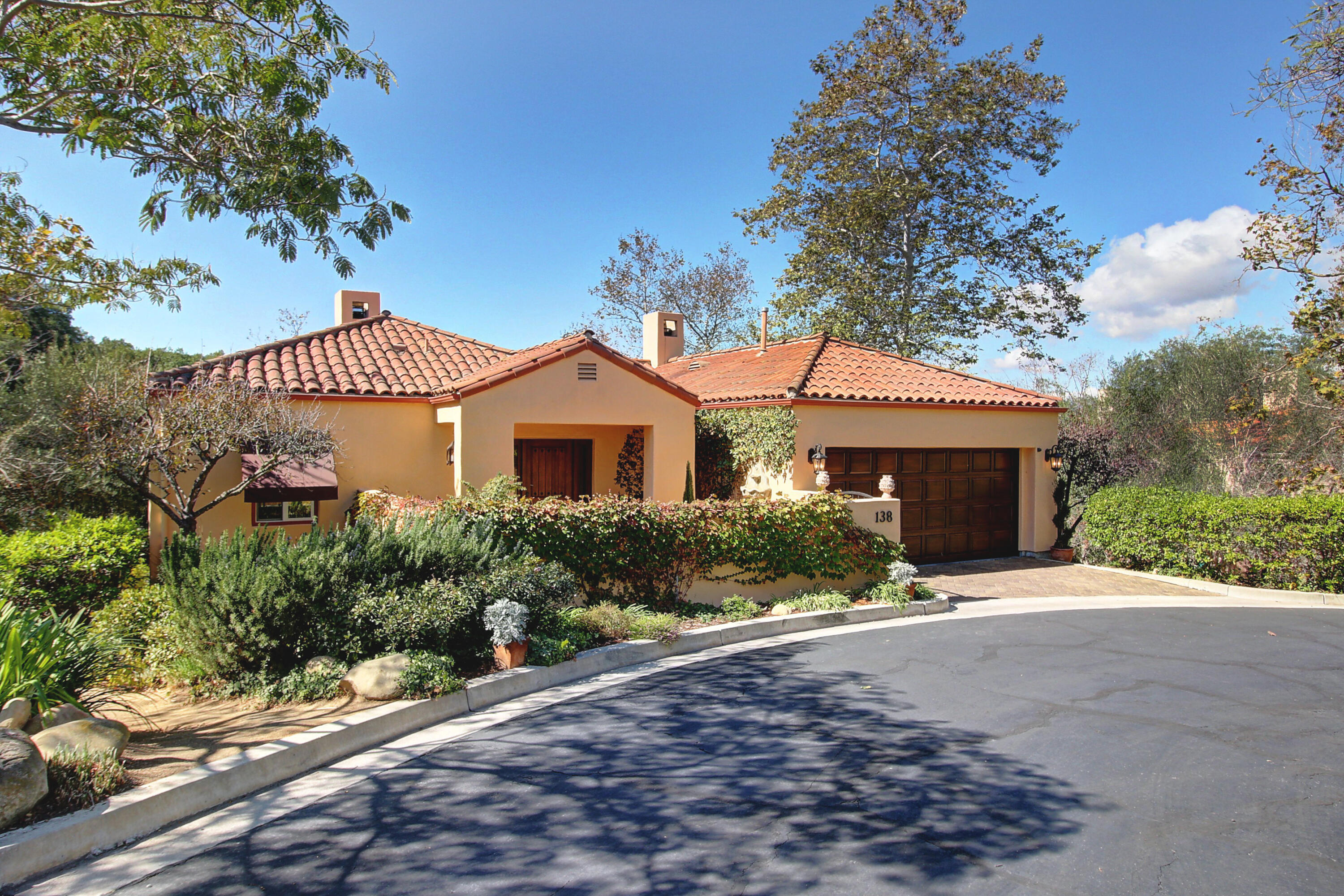 138 Meadows Ln