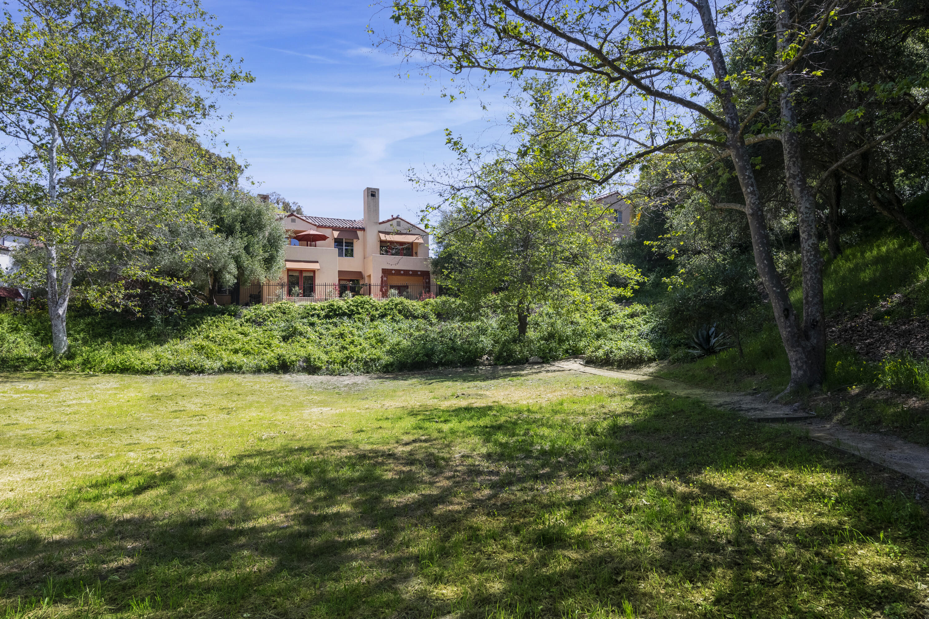 138 Meadows Ln