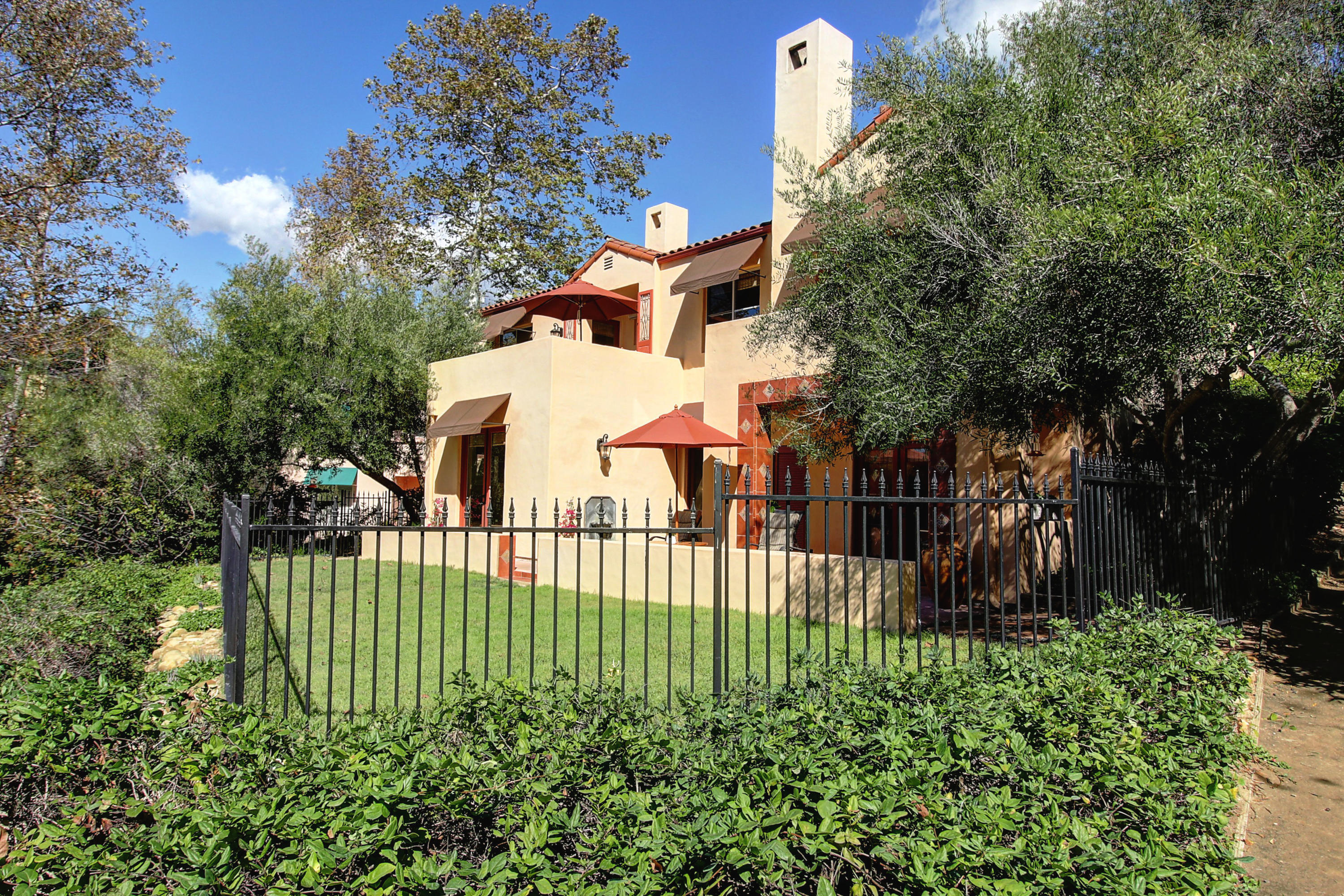 138 Meadows Ln