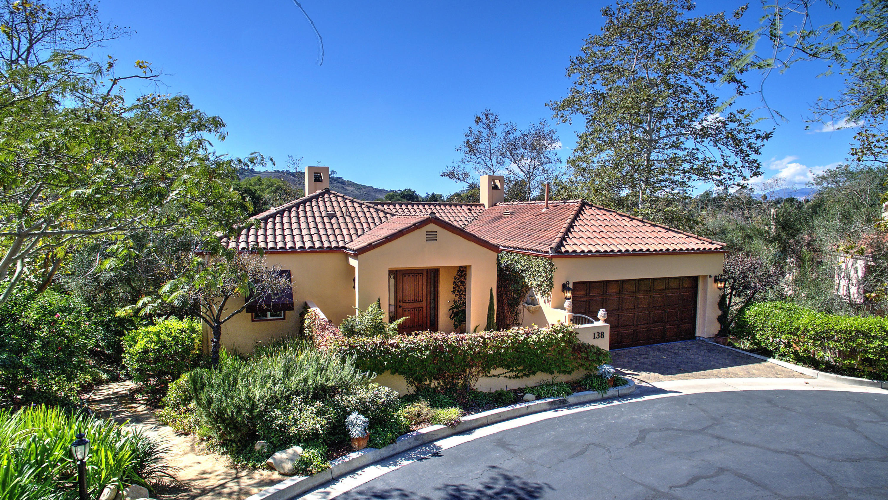 138 Meadows Ln