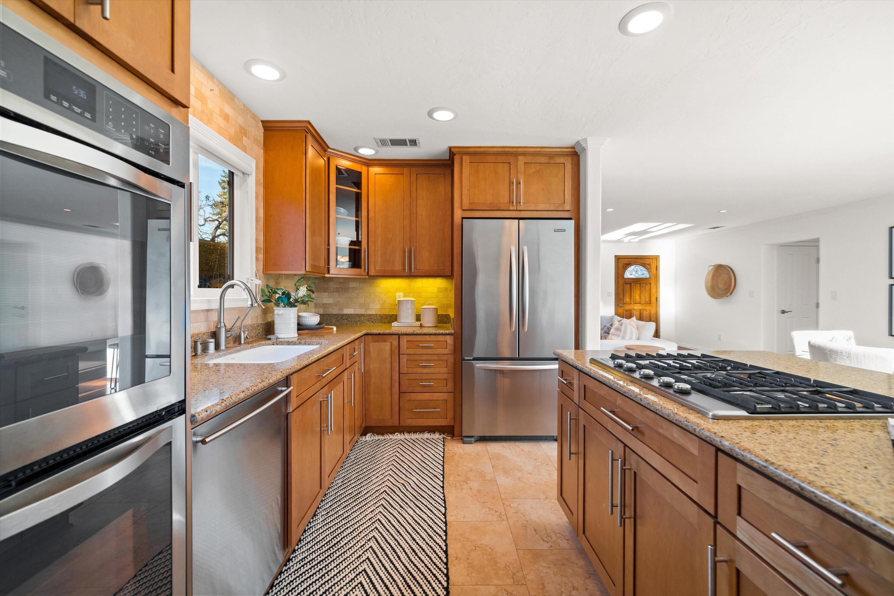 5525 Capellina Way