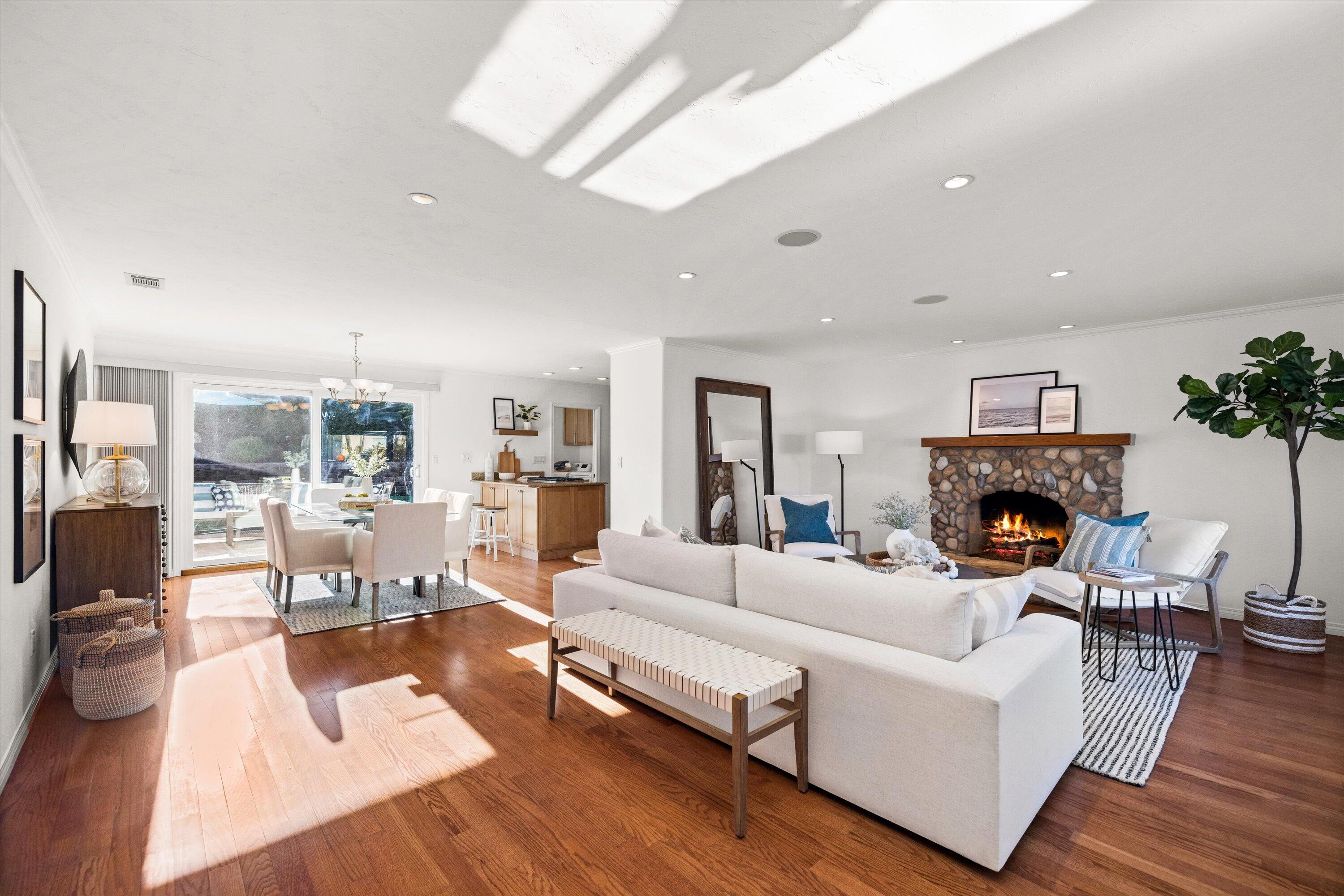 5525 Capellina Way