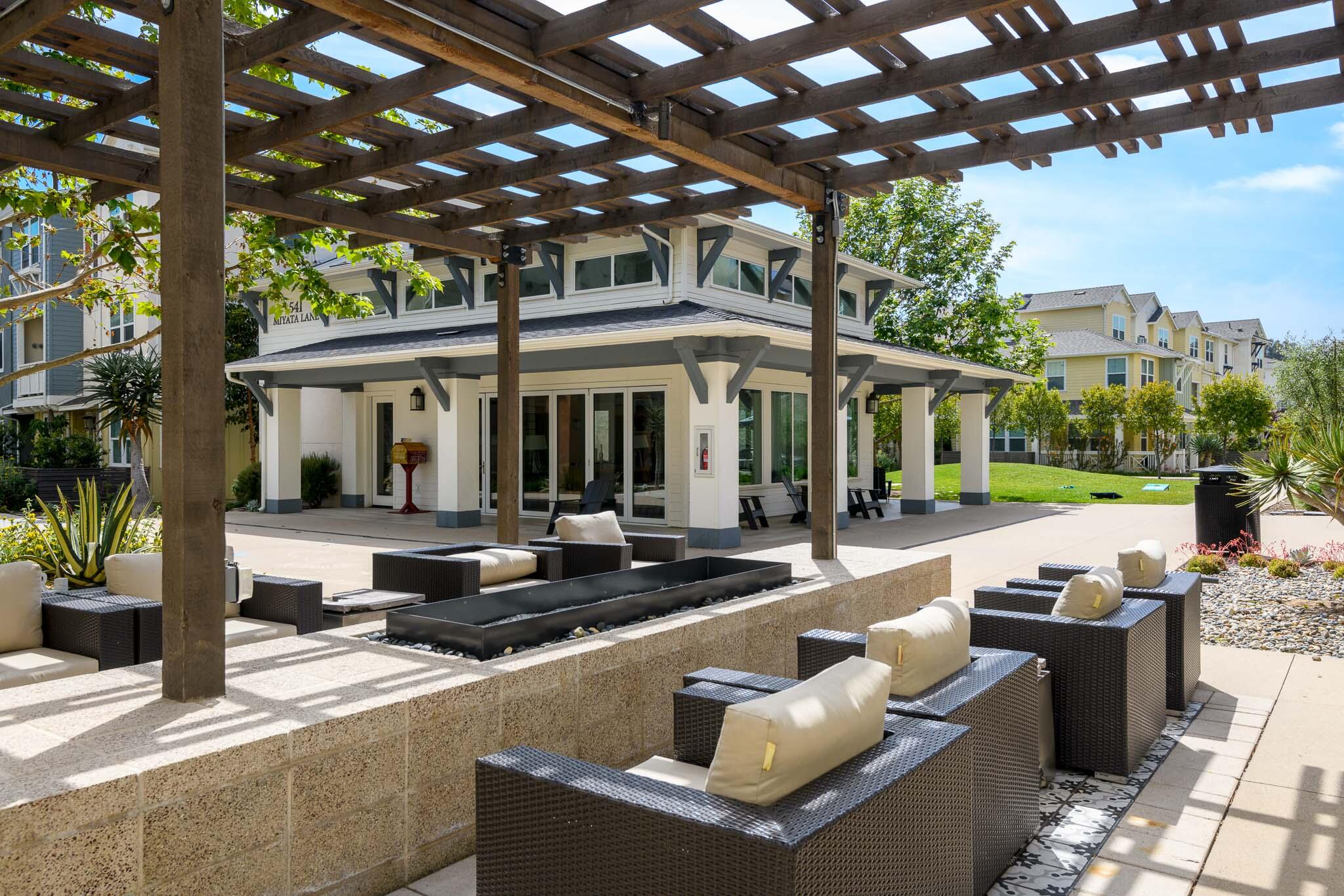 5685 Surfrider Way Unit: 102