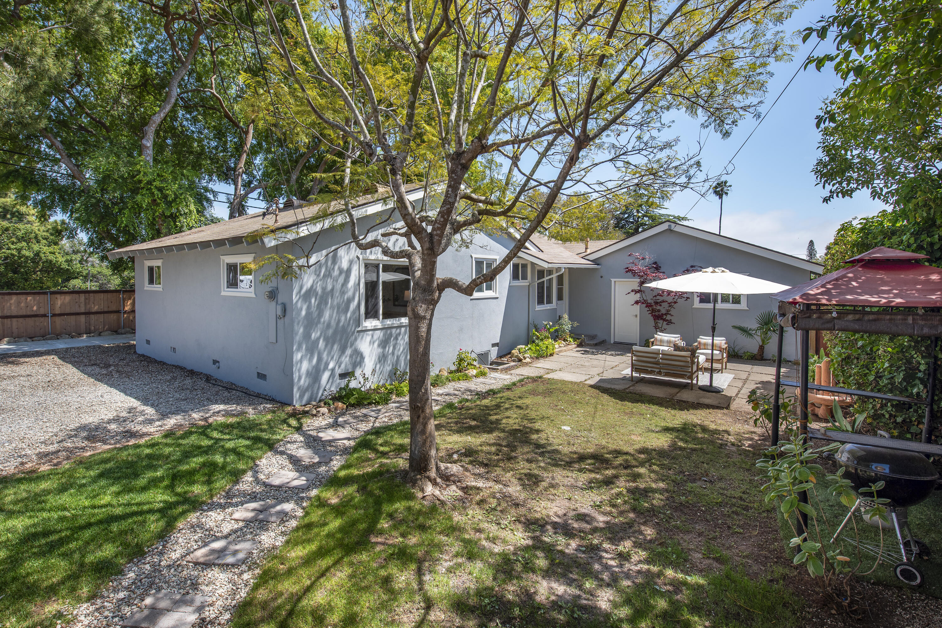 697 Rossmore Road