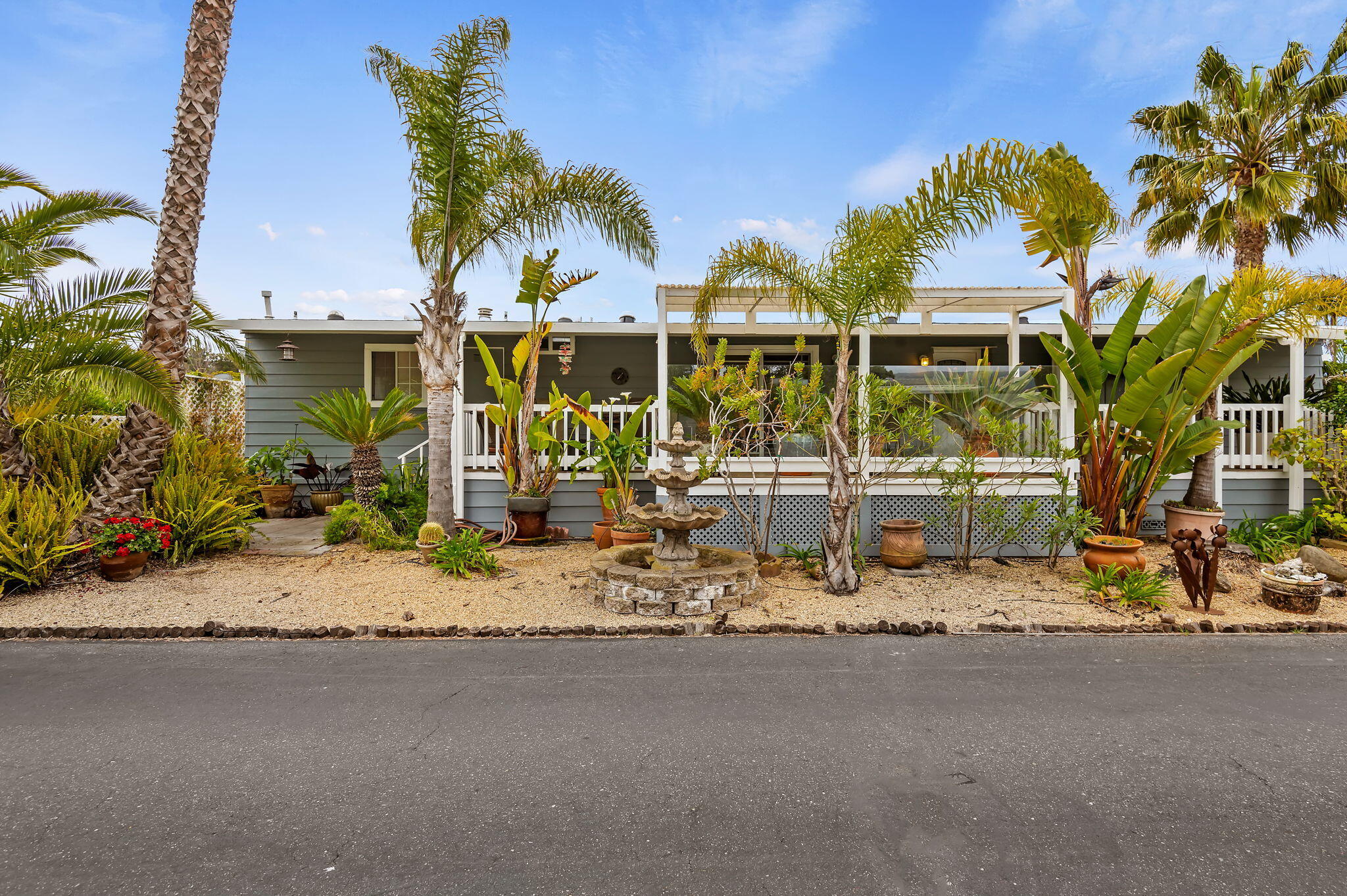 945 Ward Drive