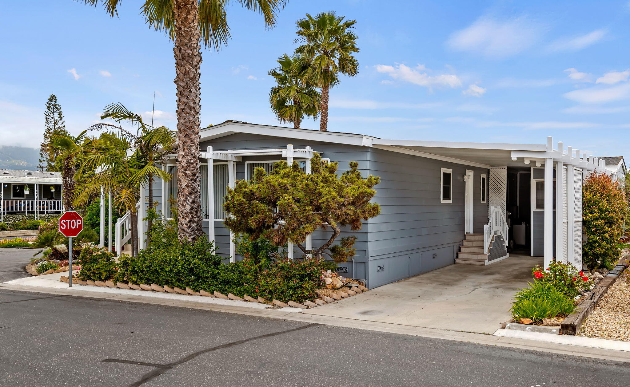 945 Ward Drive
