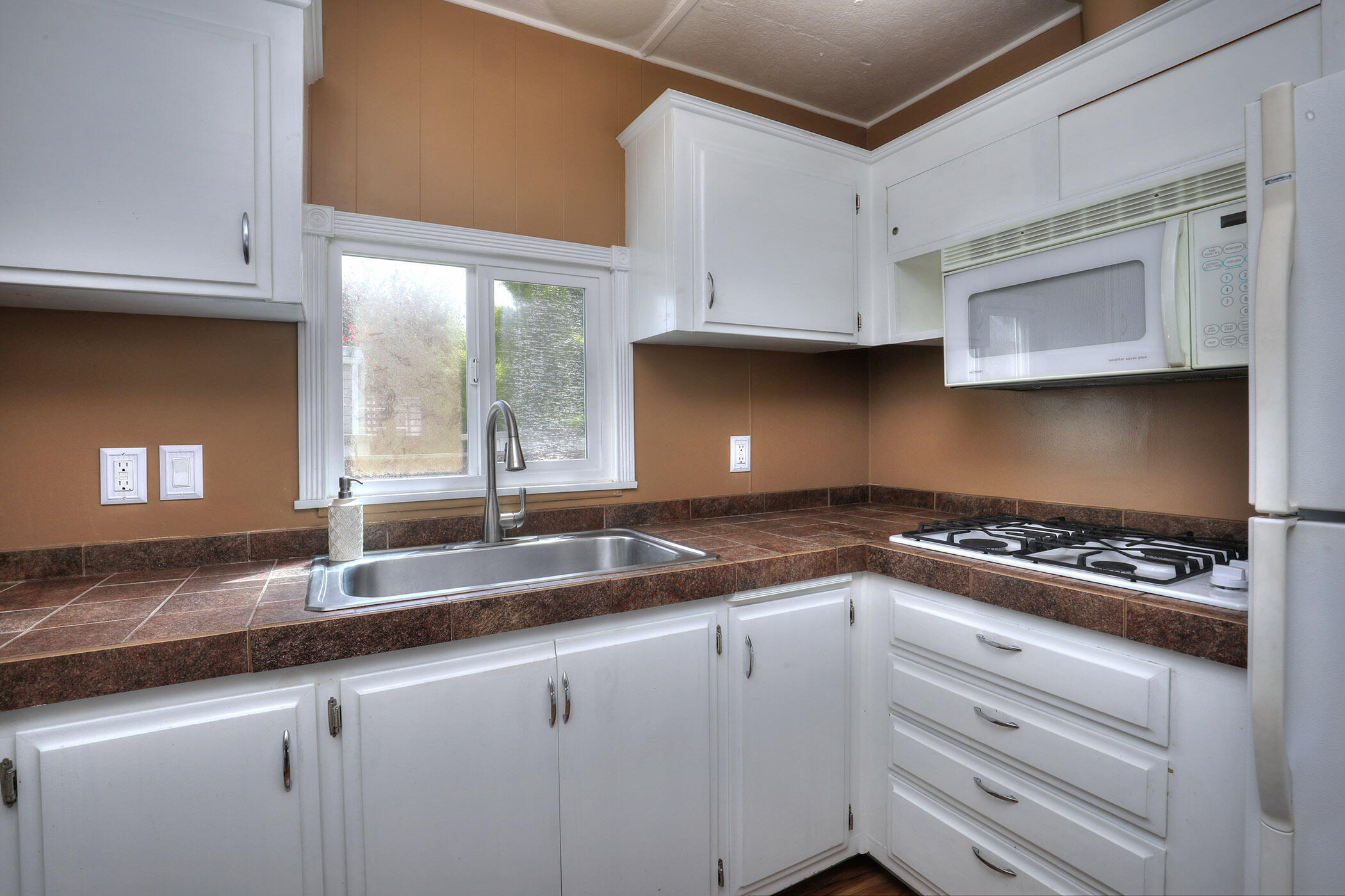 30 Winchester Canyon Road