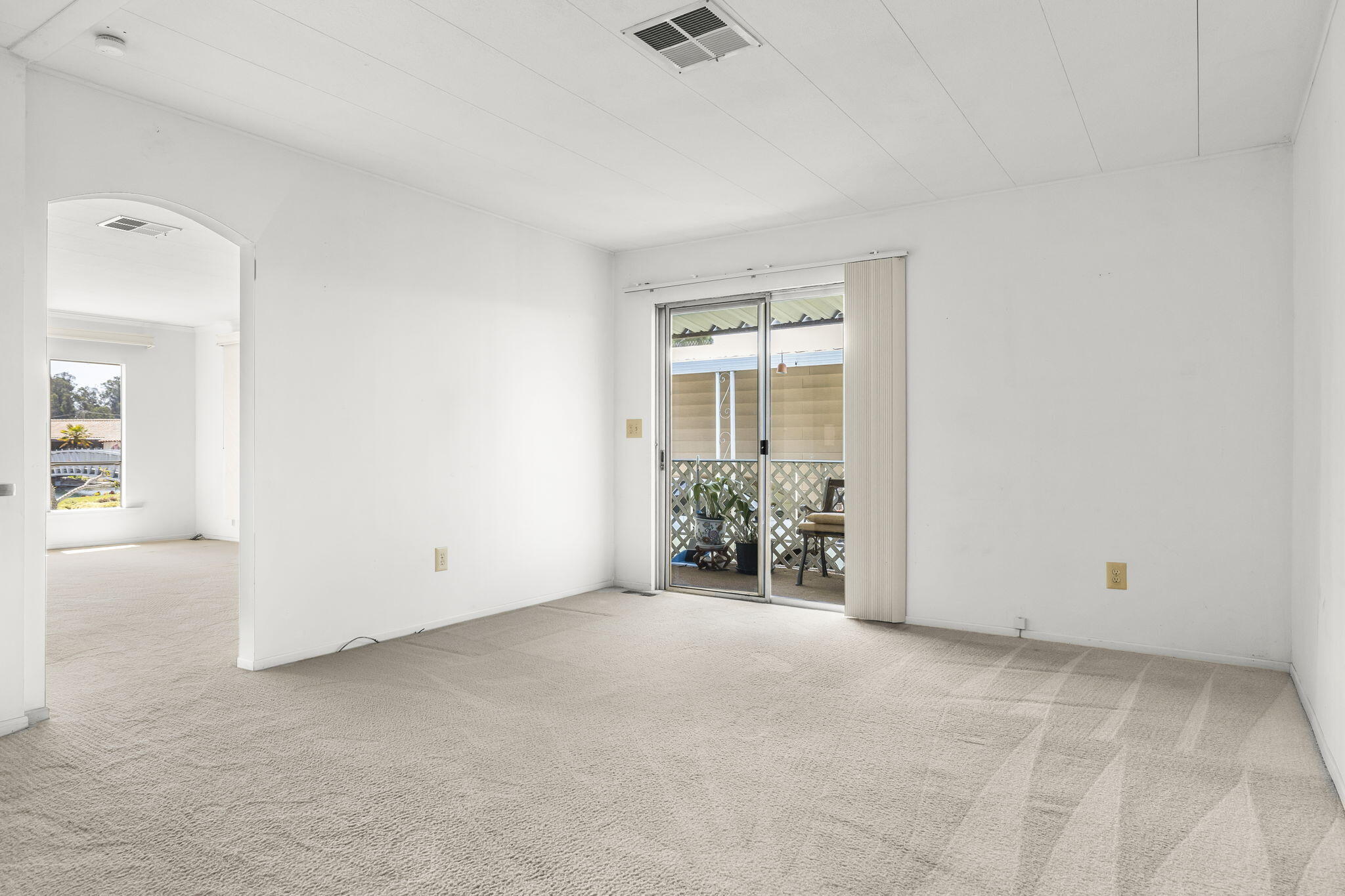 945 Ward Drive Unit: Space 193