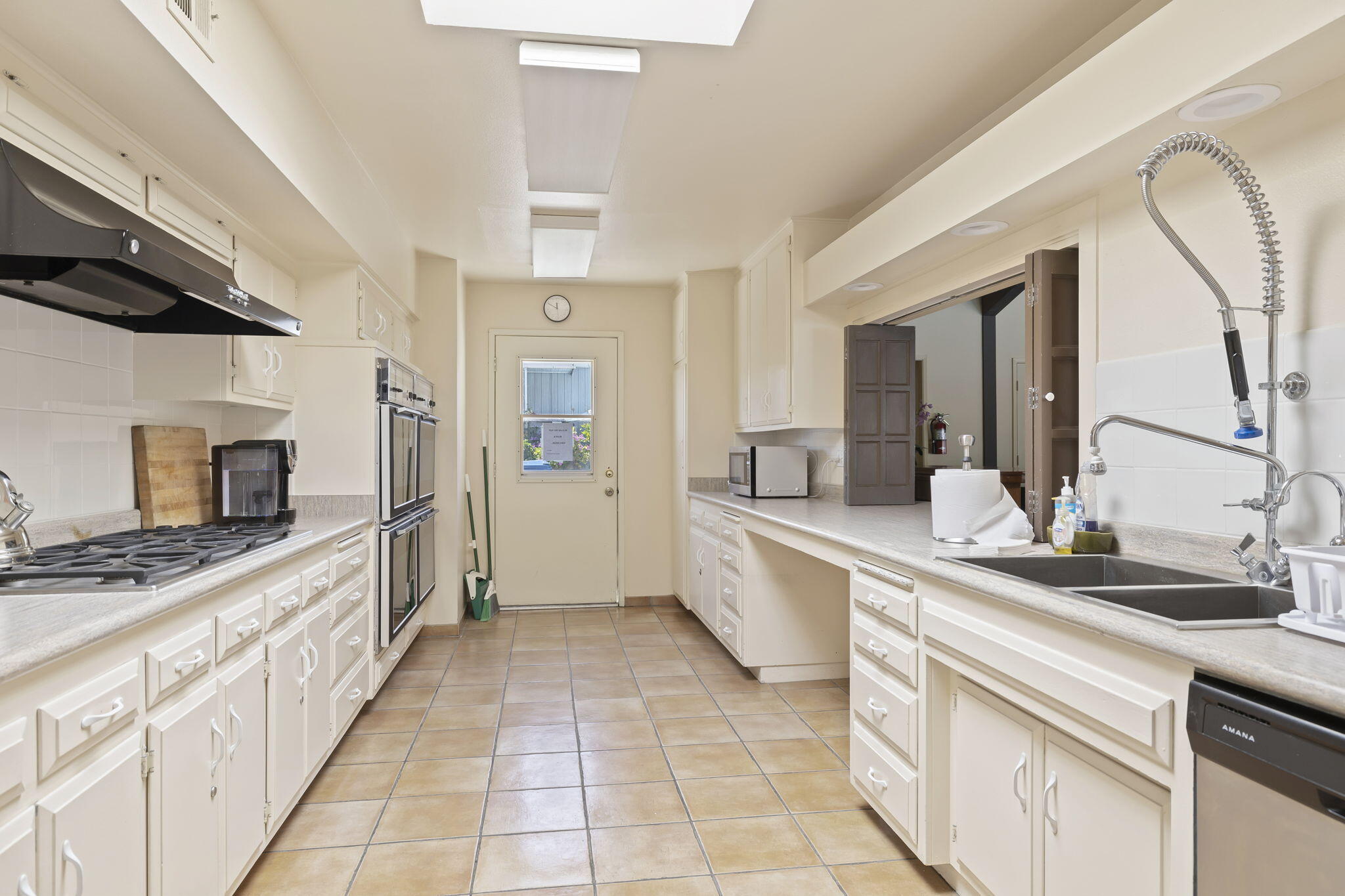 945 Ward Drive Unit: Space 193
