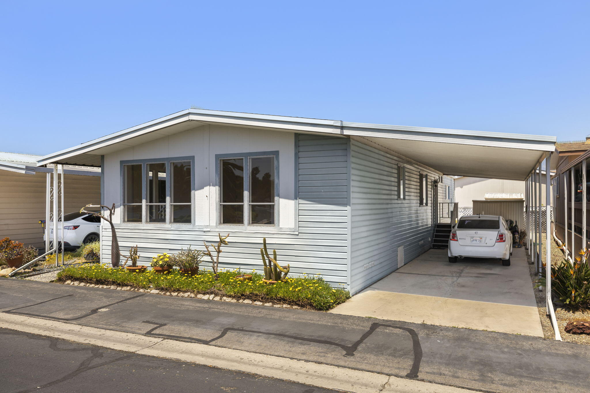 945 Ward Drive Unit: Space 193