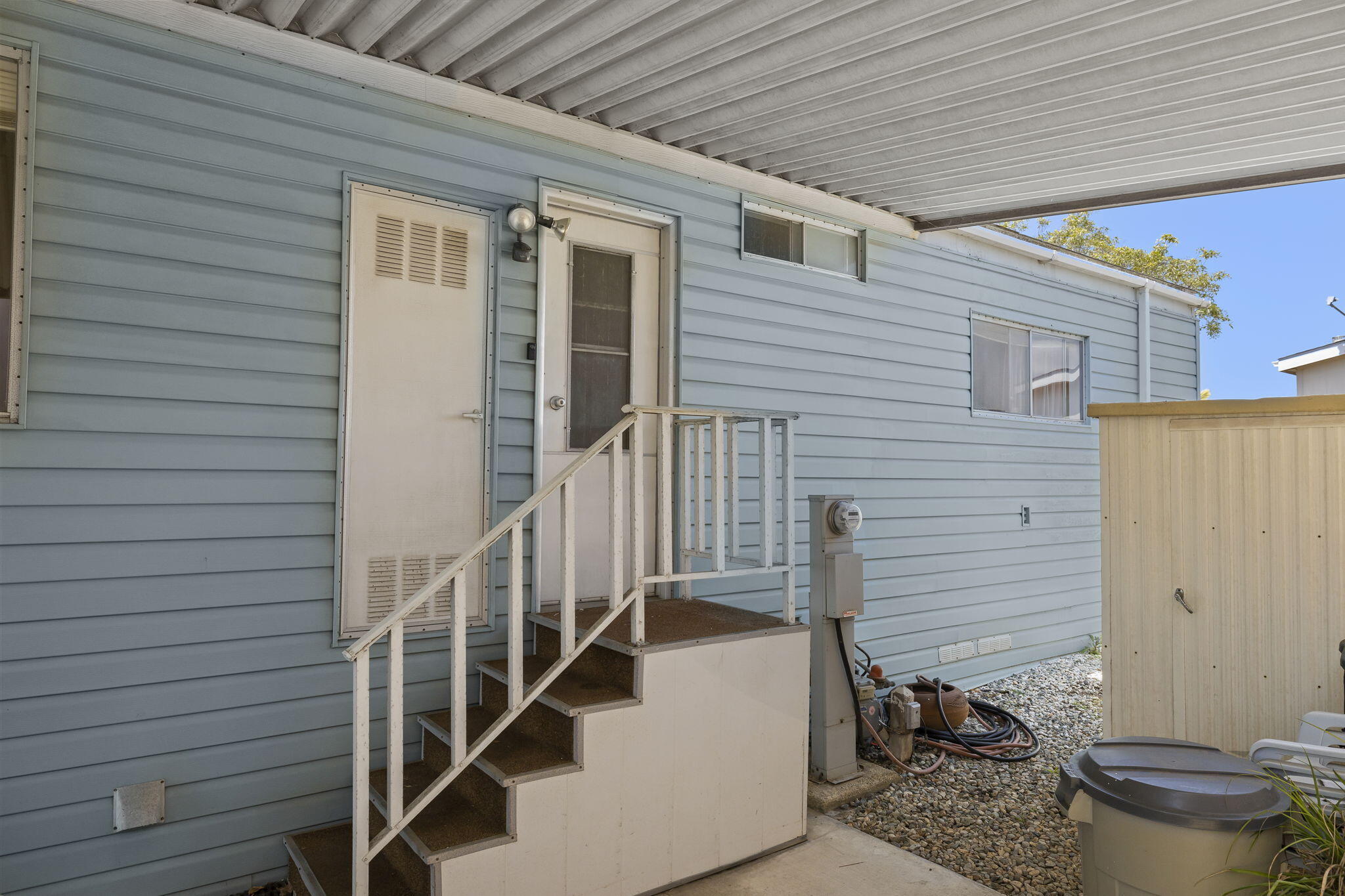 945 Ward Drive Unit: Space 193
