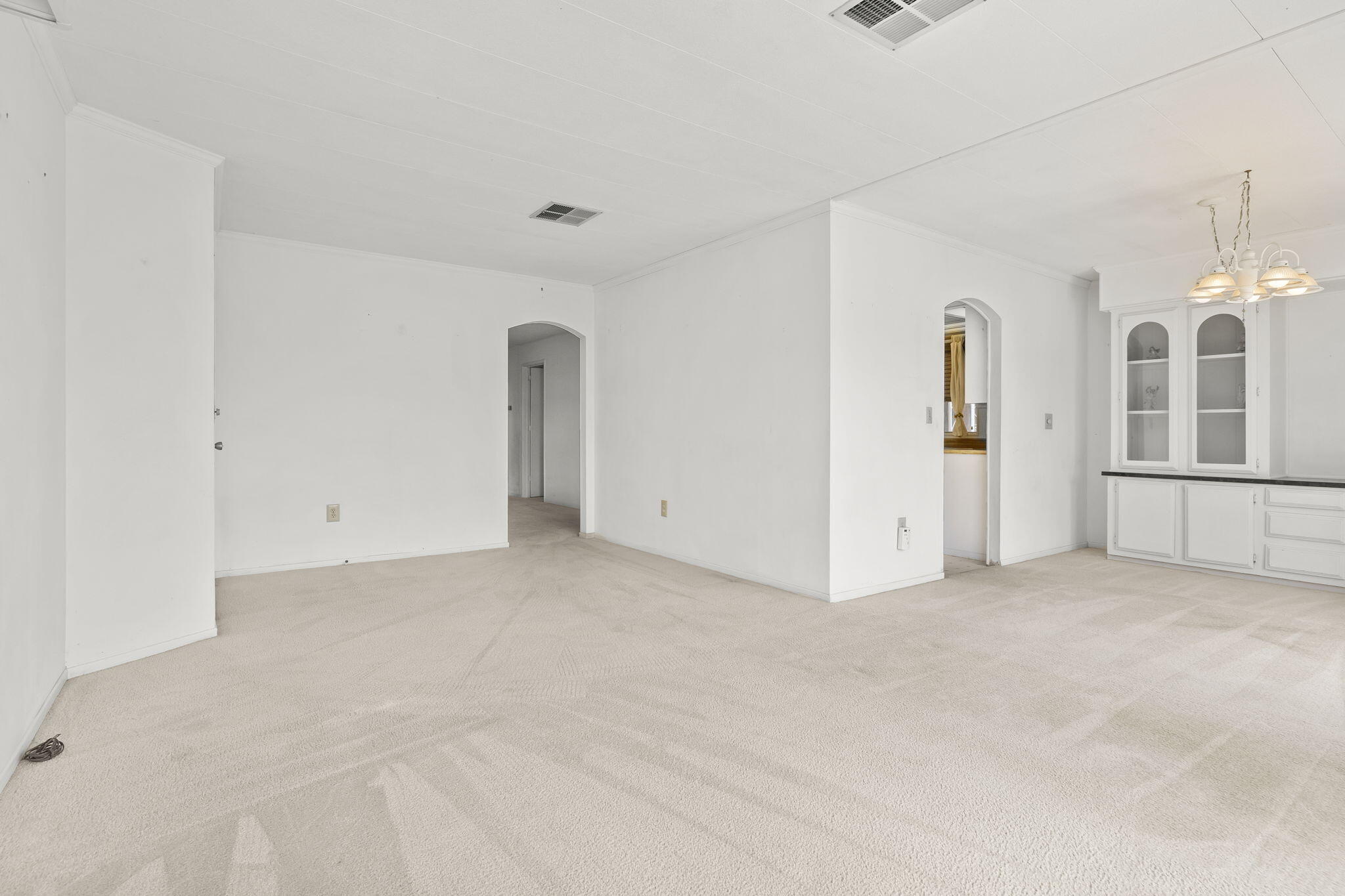 945 Ward Drive Unit: Space 193