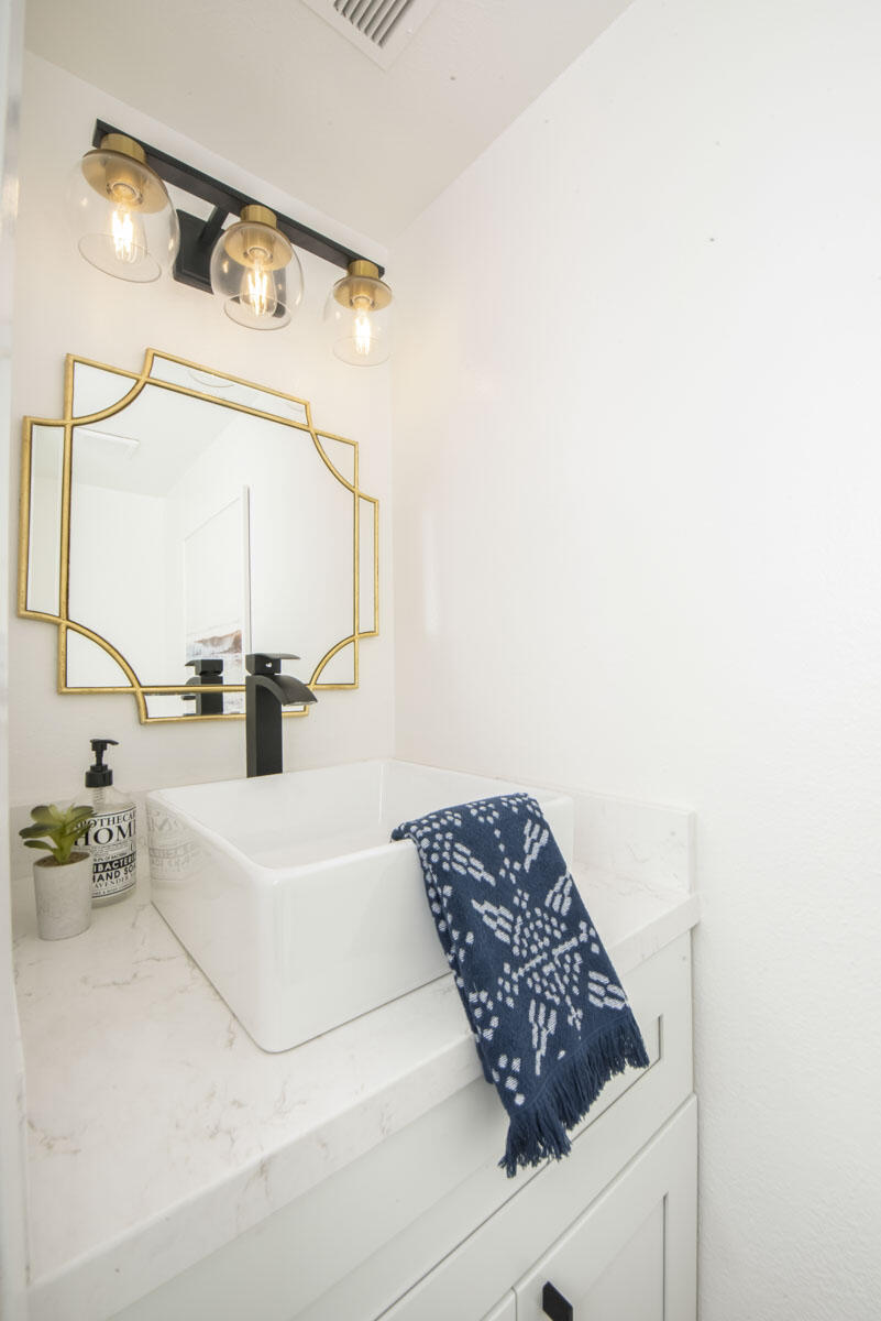 4515 Carpinteria Avenue Unit: B