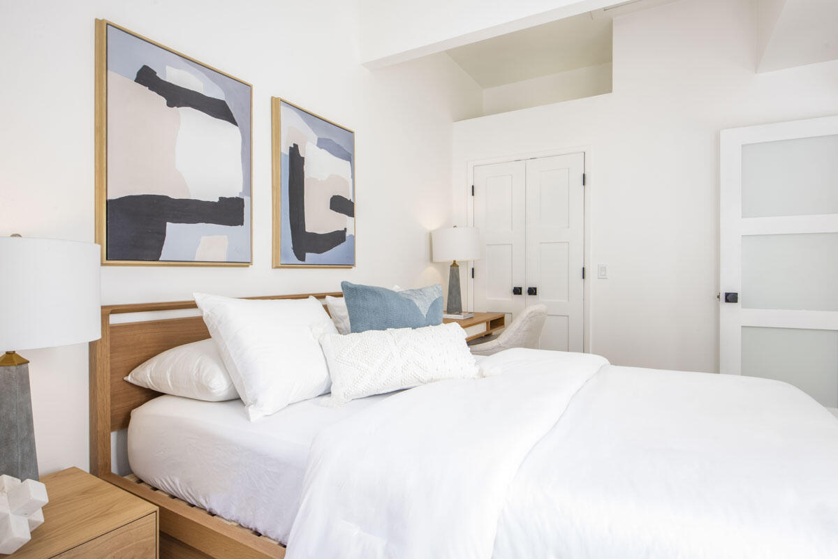 4515 Carpinteria Avenue Unit: B