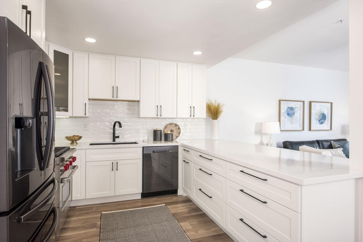 4515 Carpinteria Avenue Unit: B