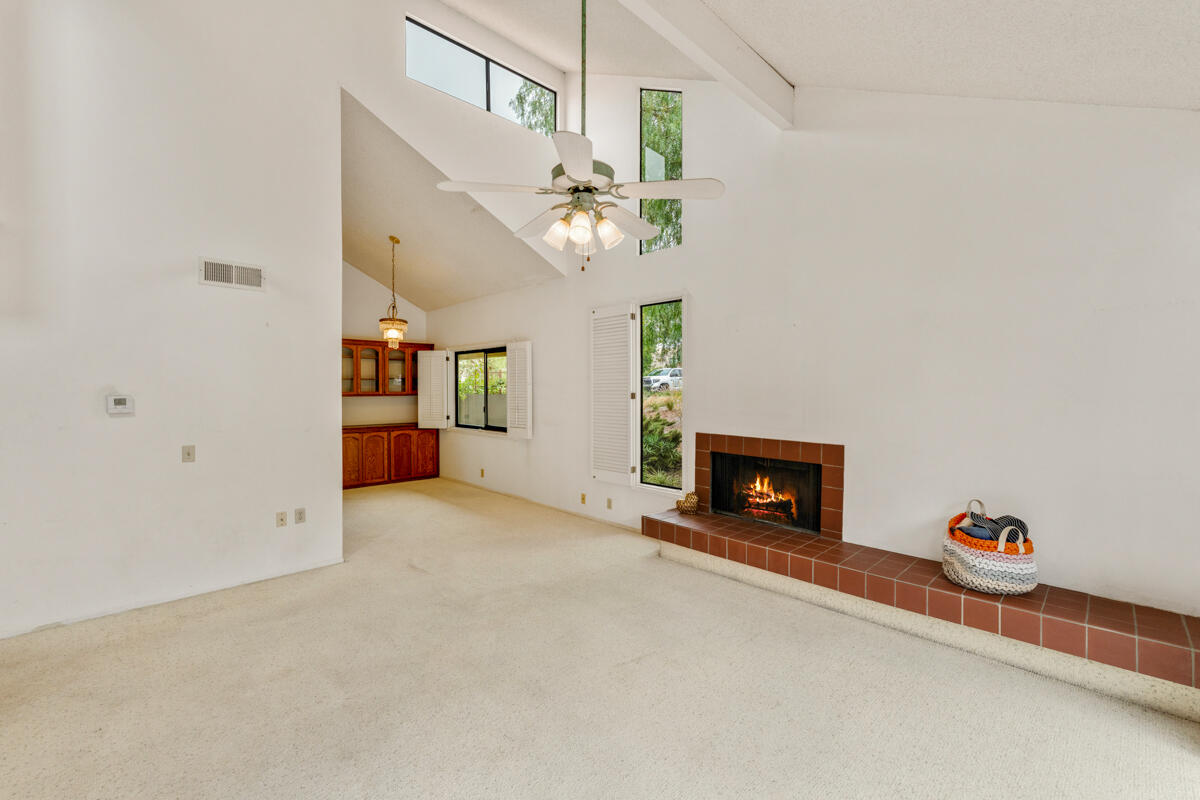 1103 Creekside Way Unit: F