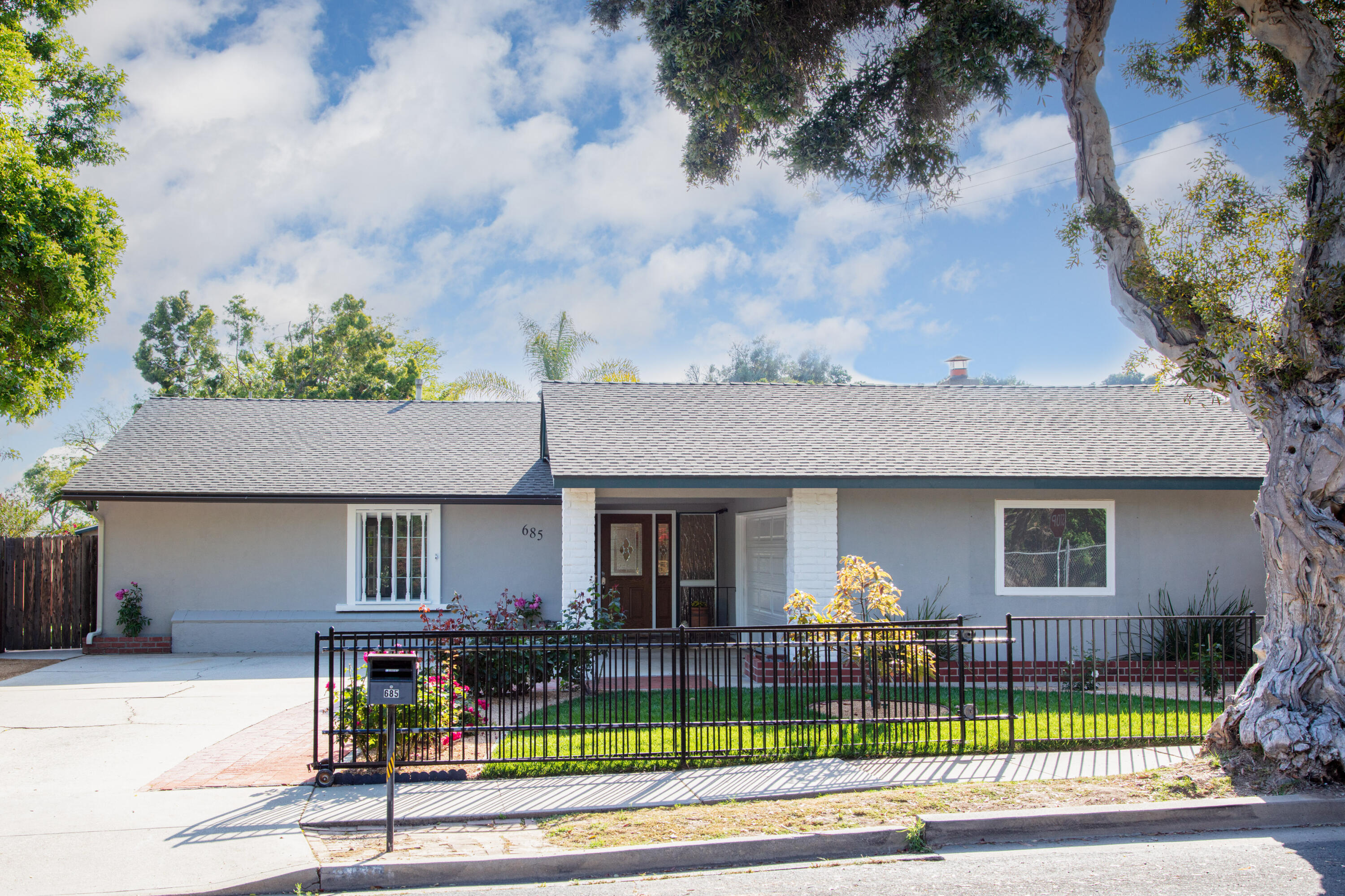 685 N La Patera Lane