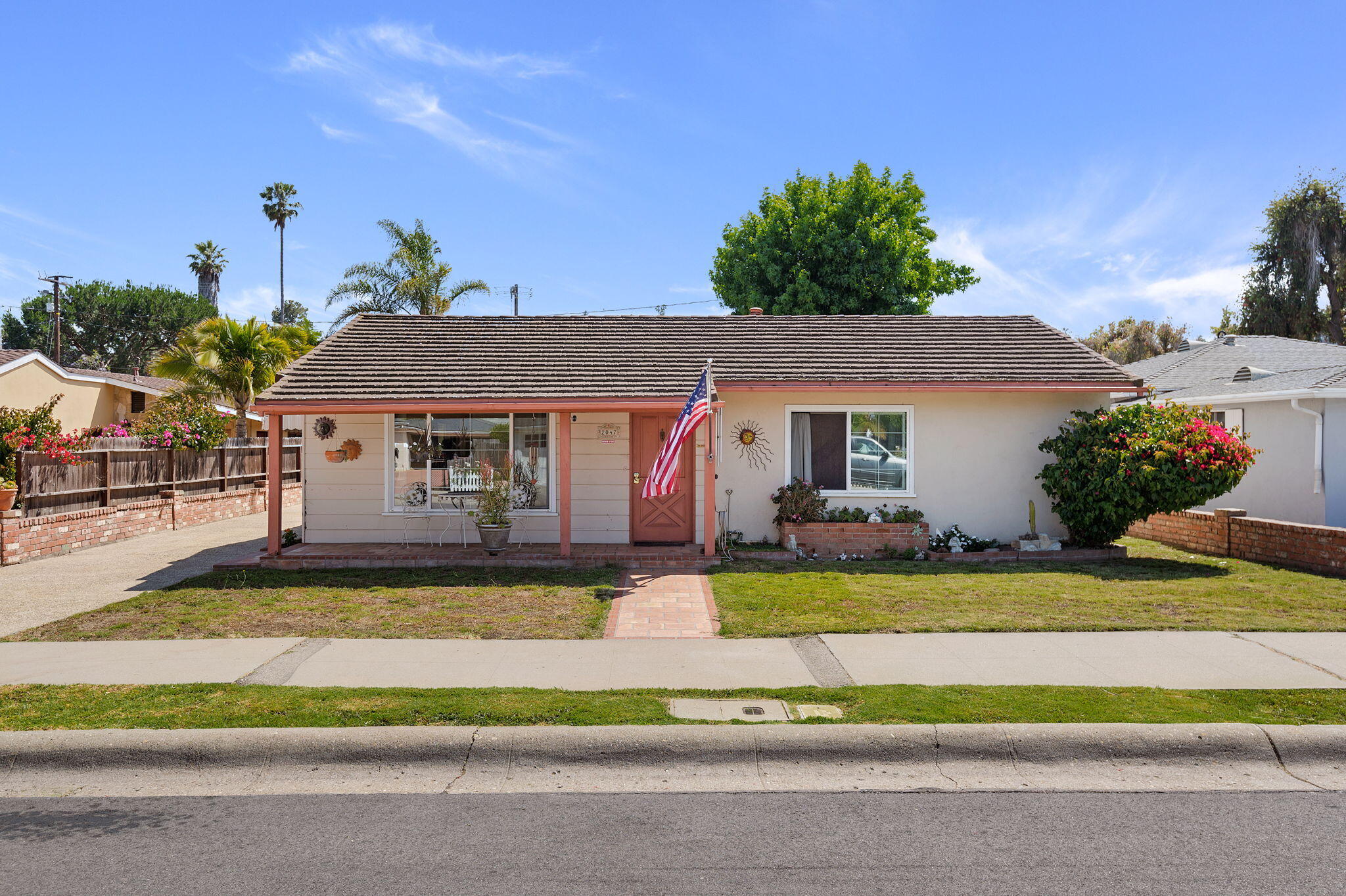 2047 Chino Street