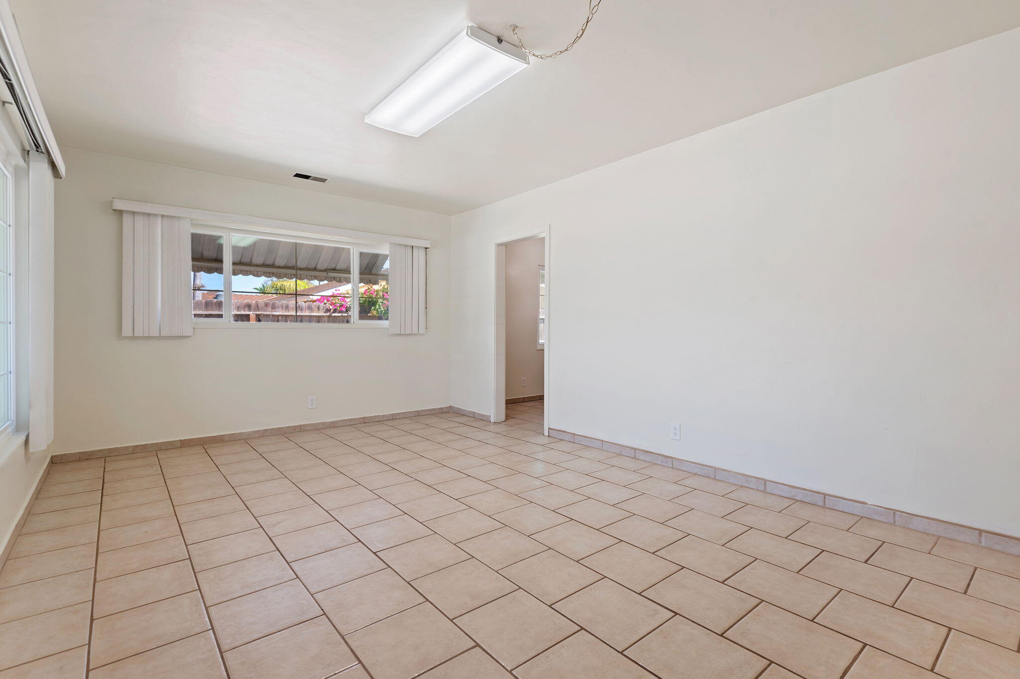 2047 Chino Street