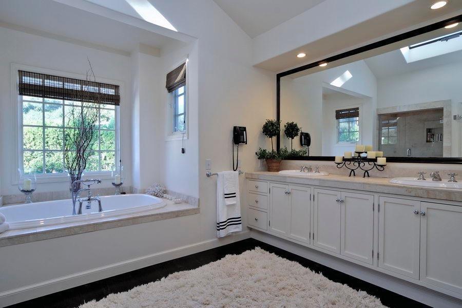 647 Tabor Ln