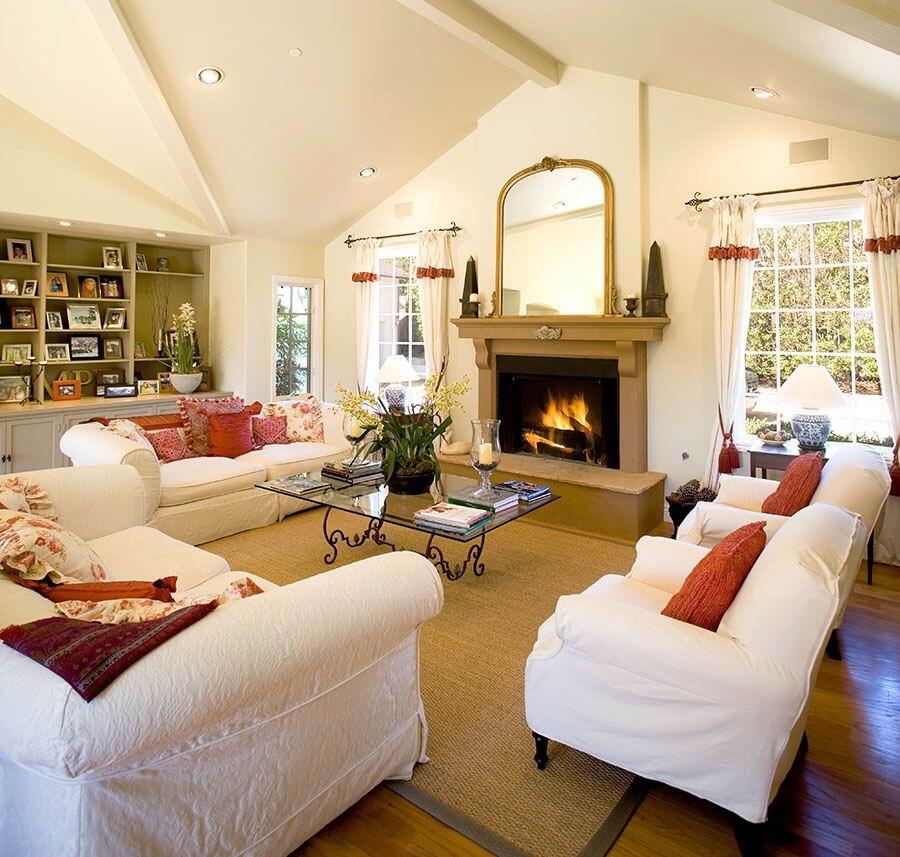 647 Tabor Ln