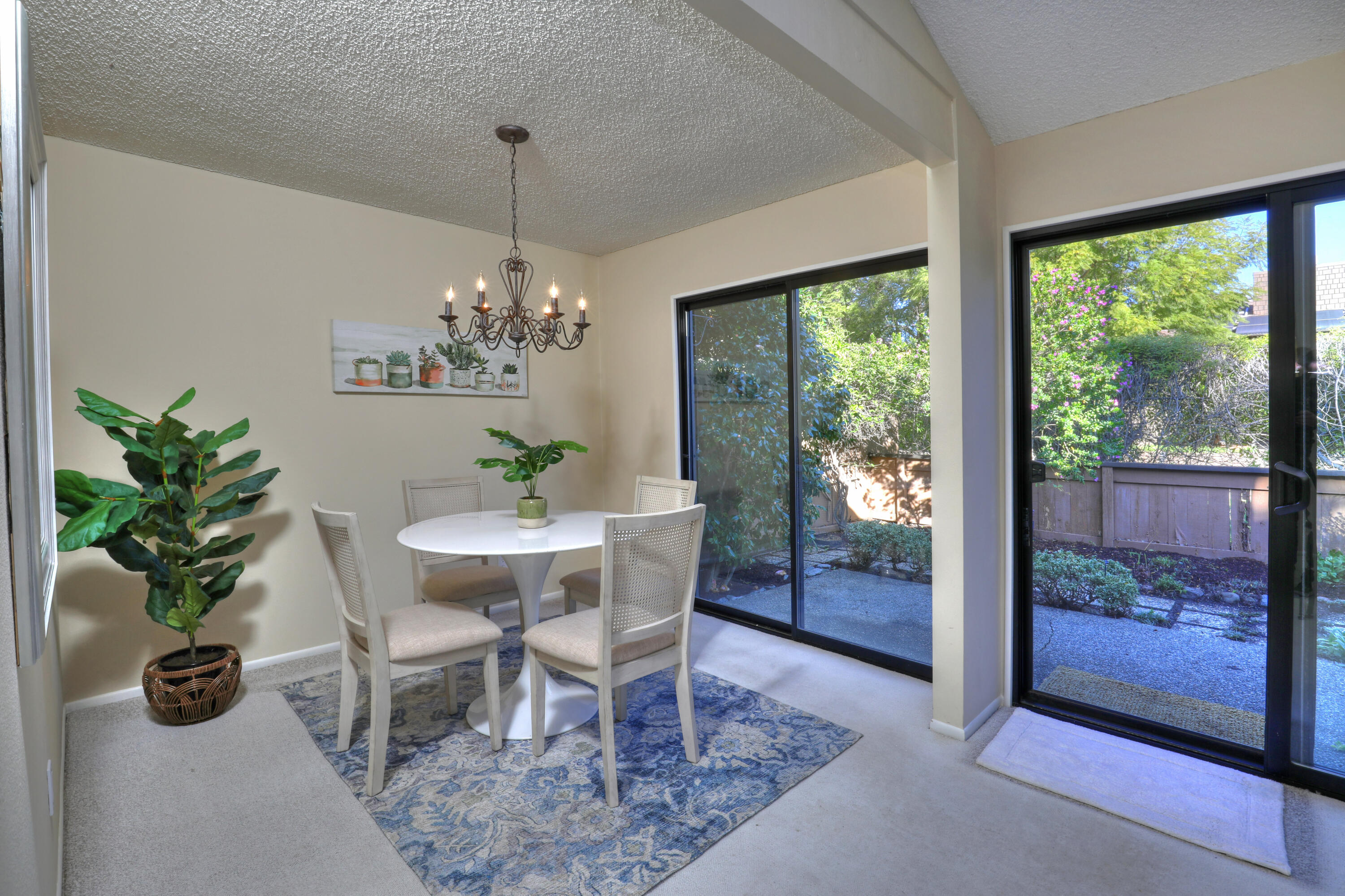 621 Las Perlas Drive