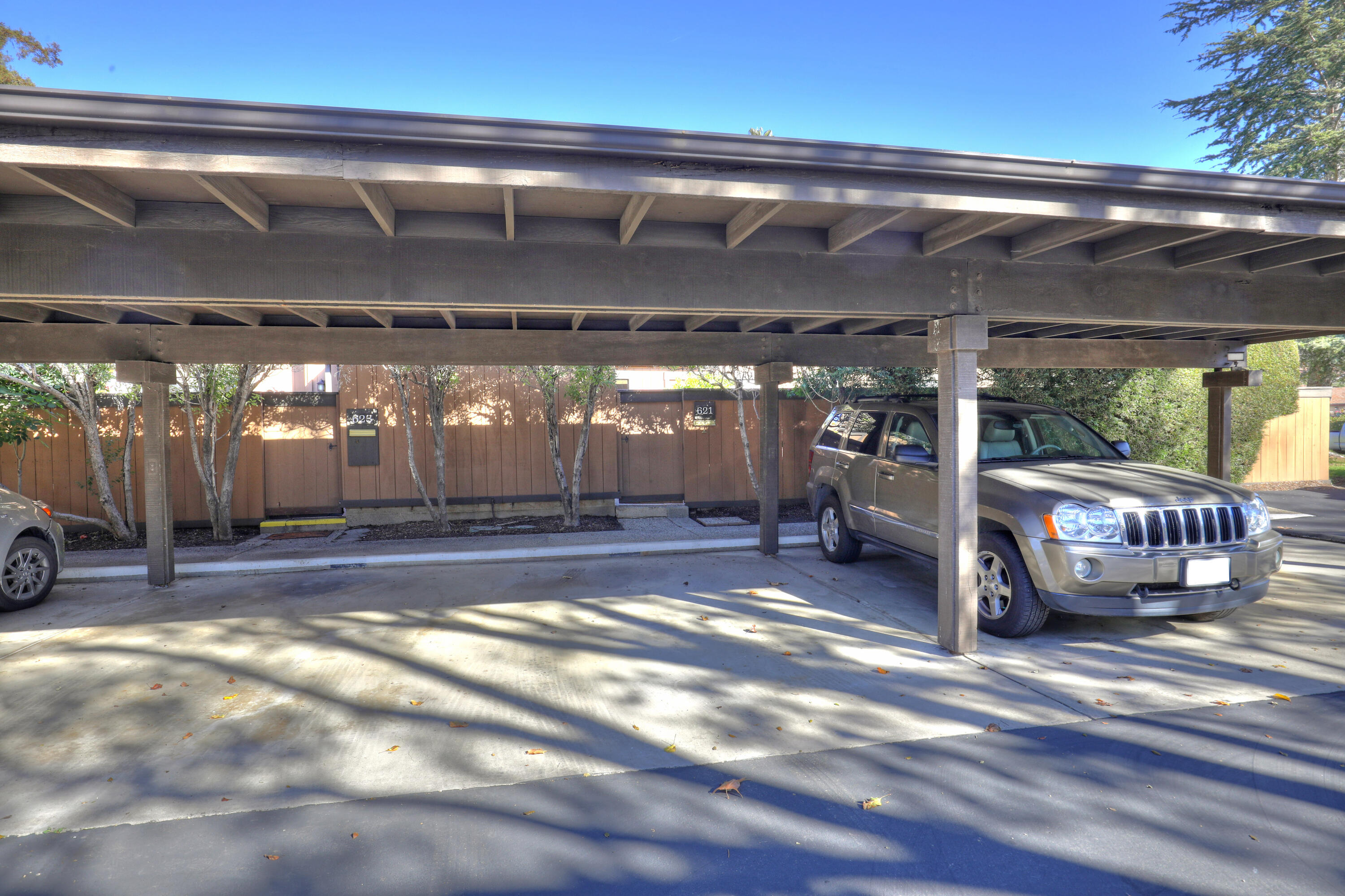 621 Las Perlas Drive