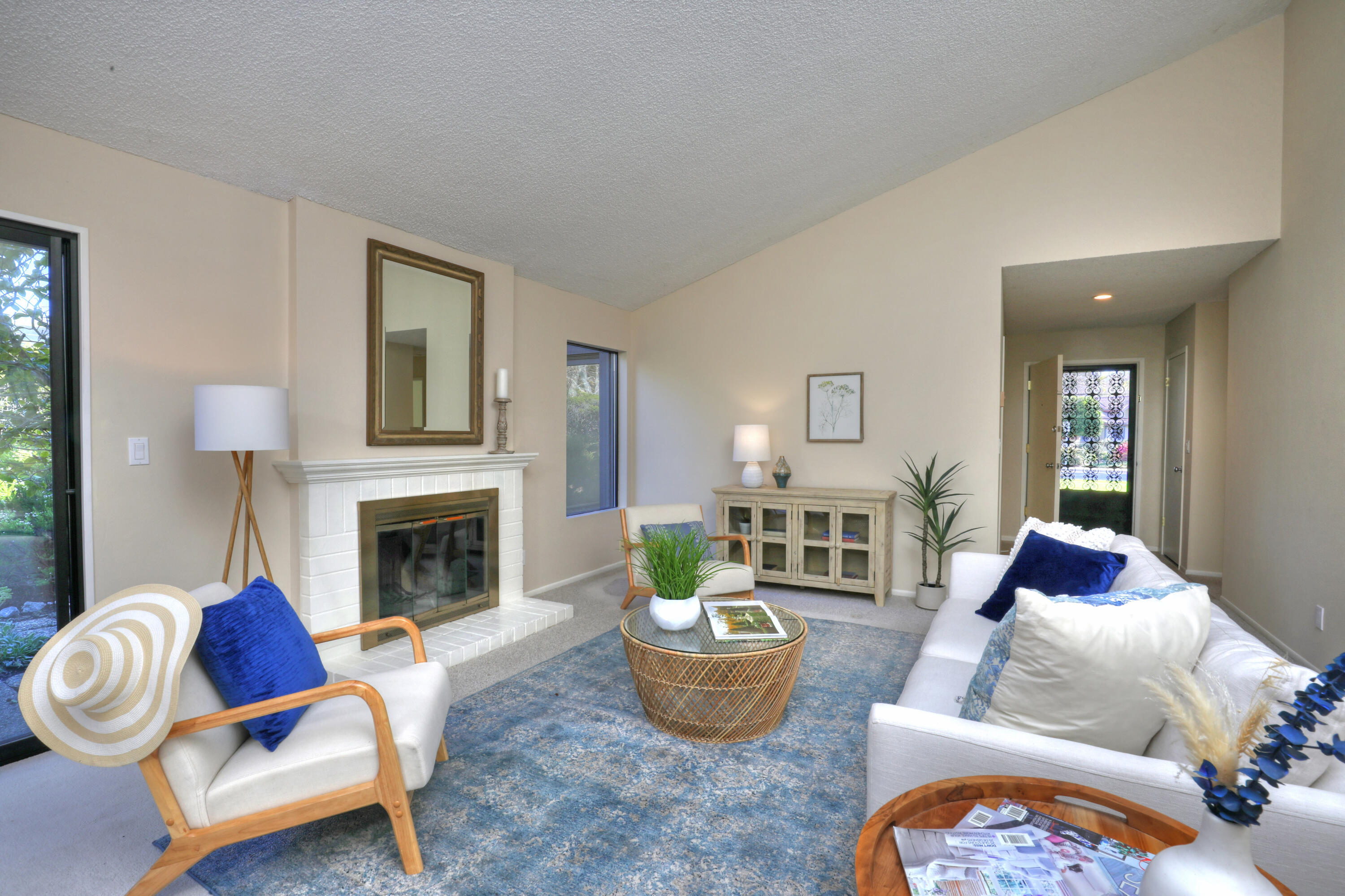 621 Las Perlas Drive