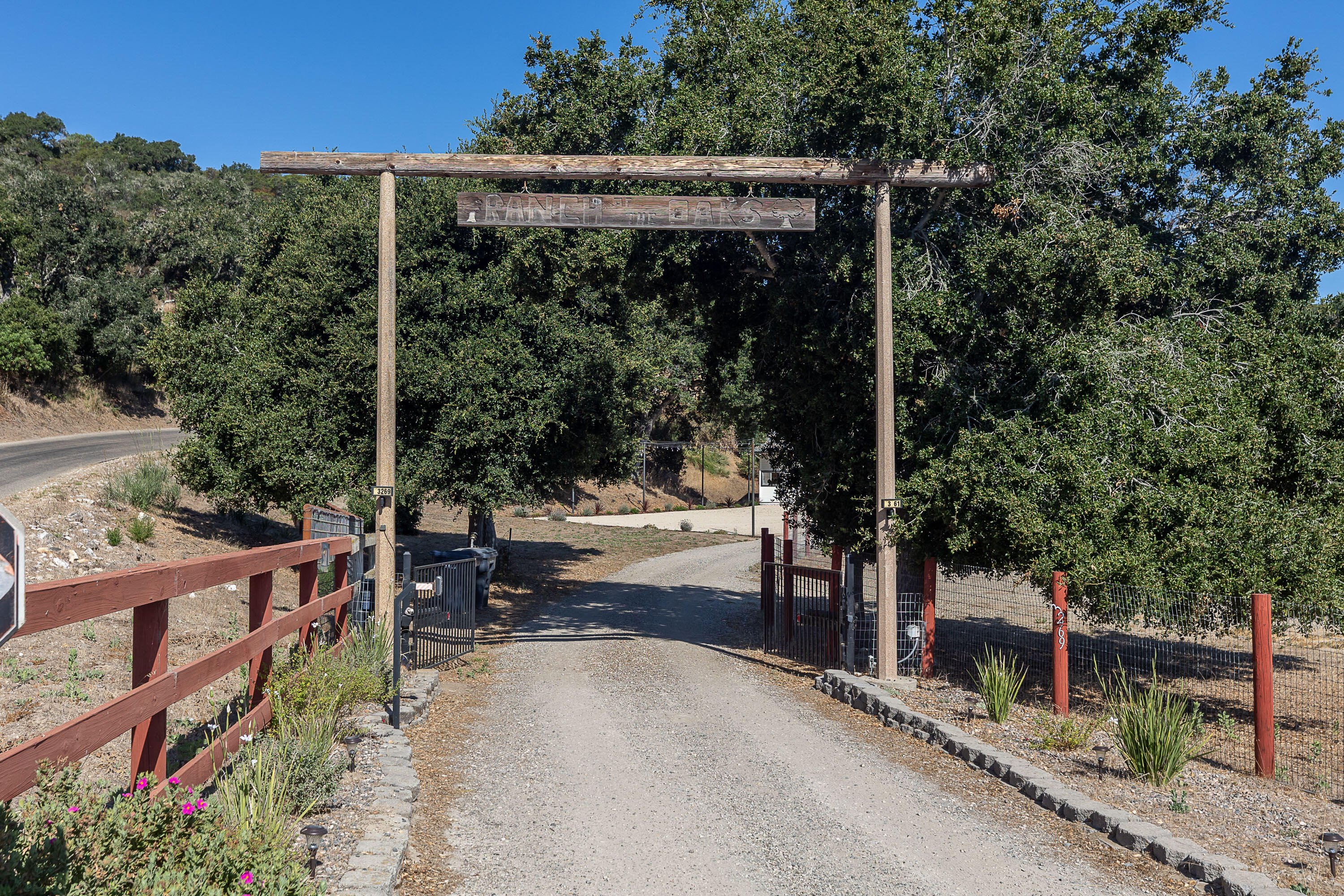 3269 Crucero Road