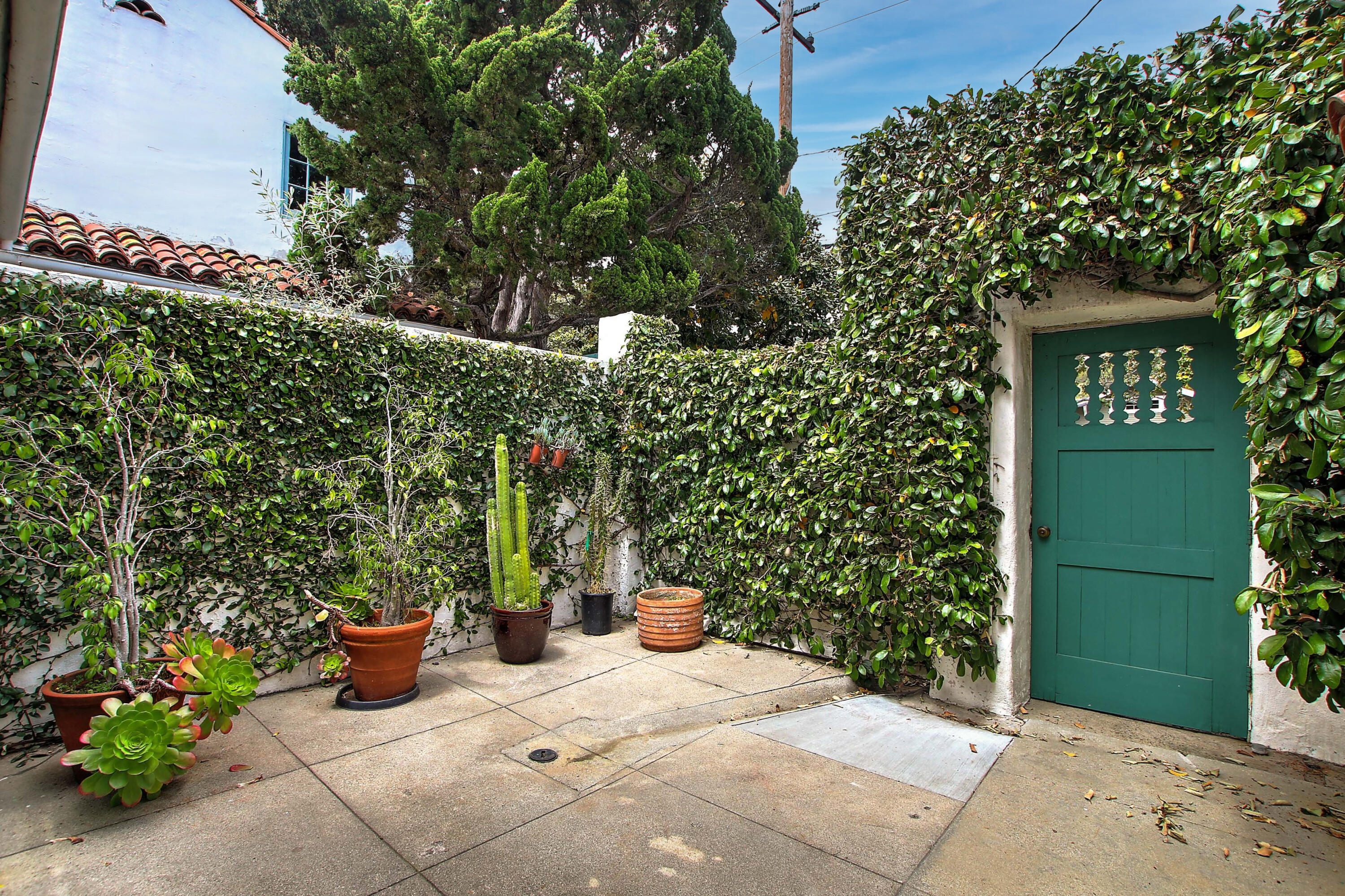 1107 N Nopal Street
