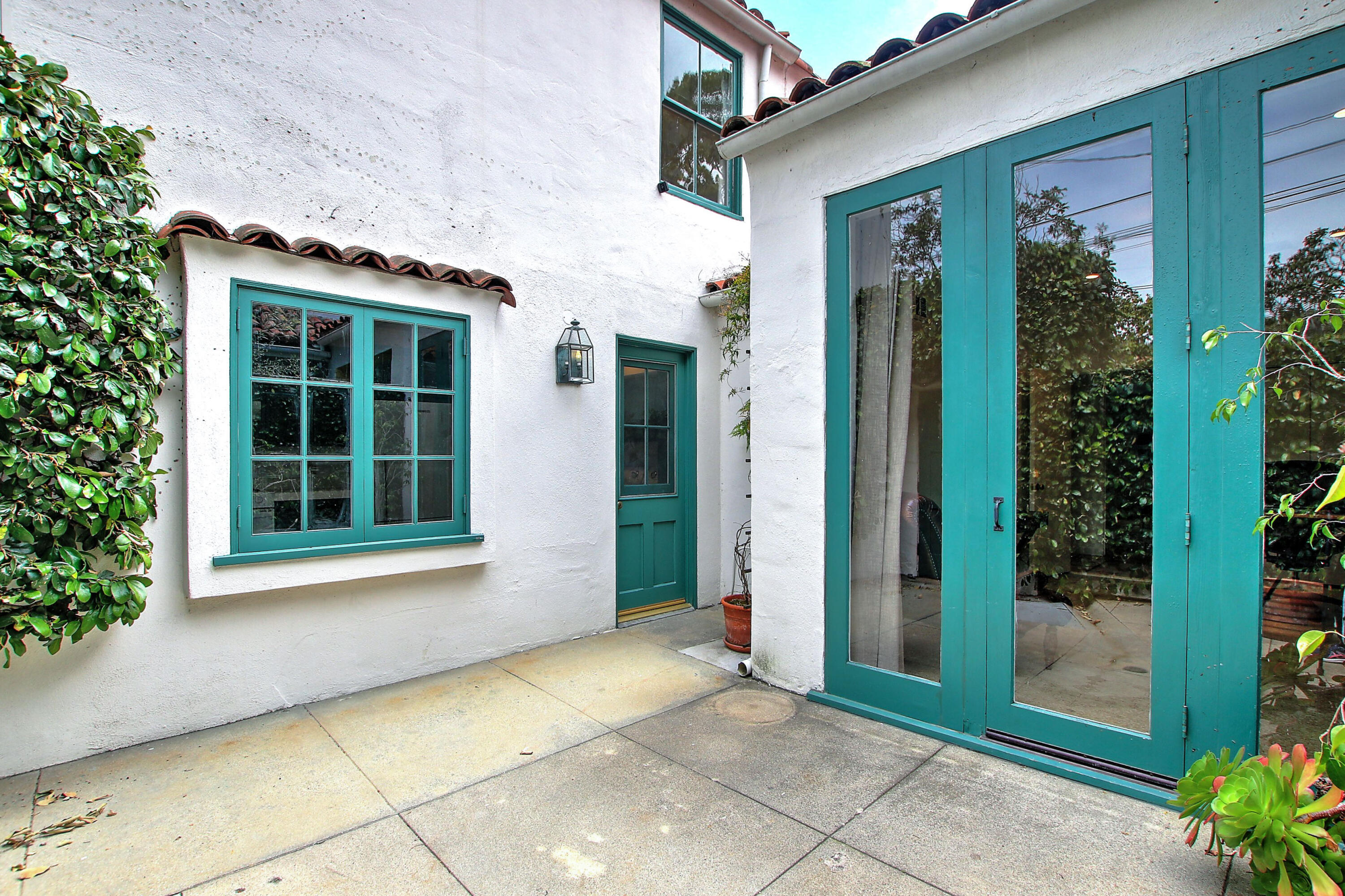 1107 N Nopal Street