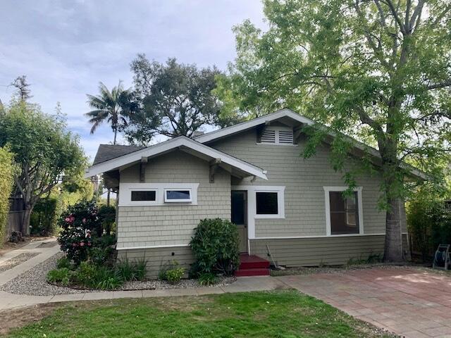 221 E Valerio Street