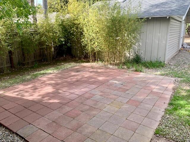221 E Valerio Street