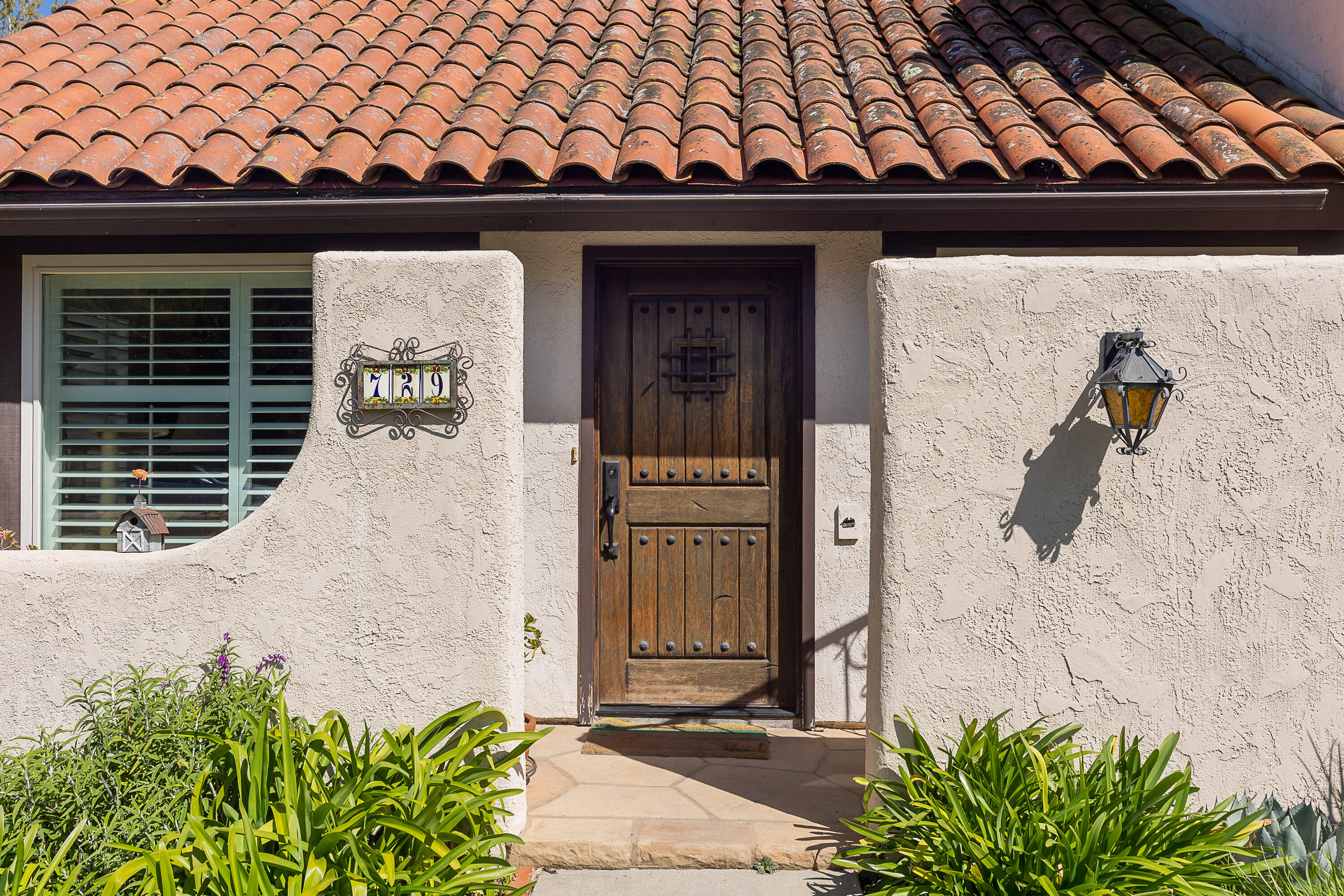 729 Calle De Los Amigos
