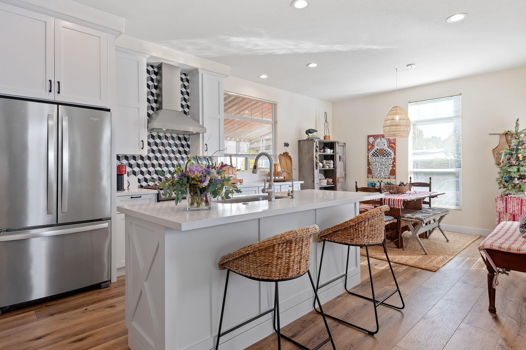1202 Loma Drive