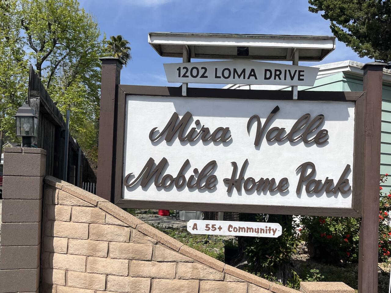 1202 Loma Drive