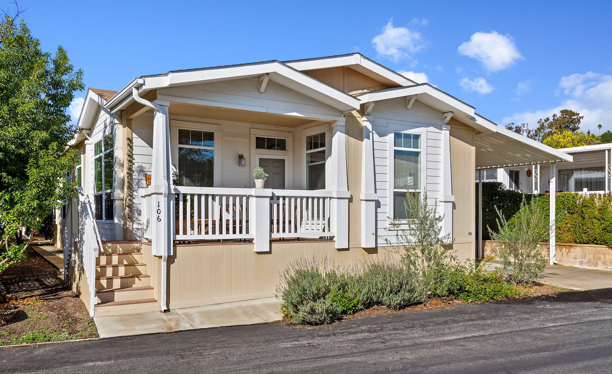 1202 Loma Drive