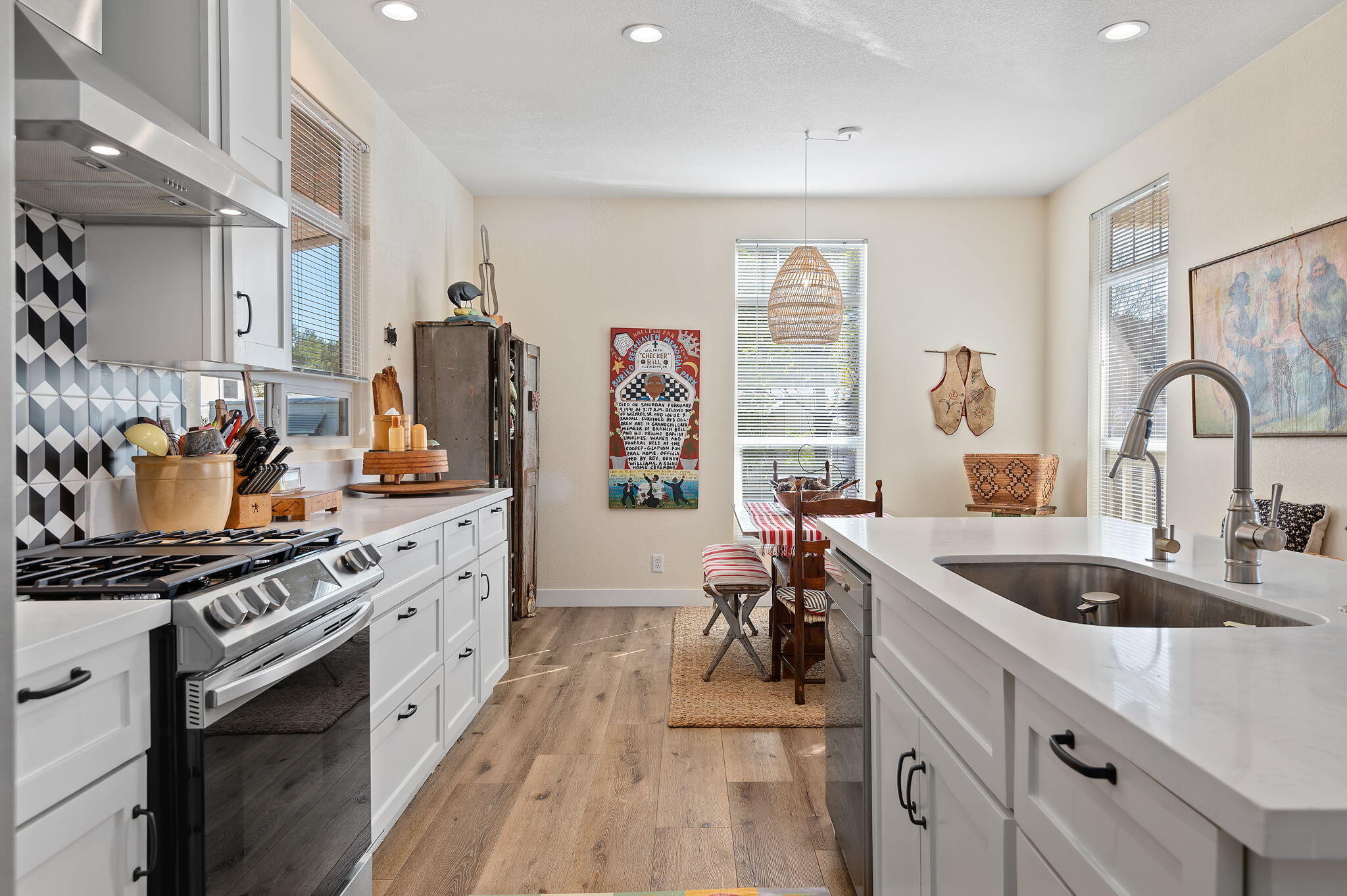 1202 Loma Drive