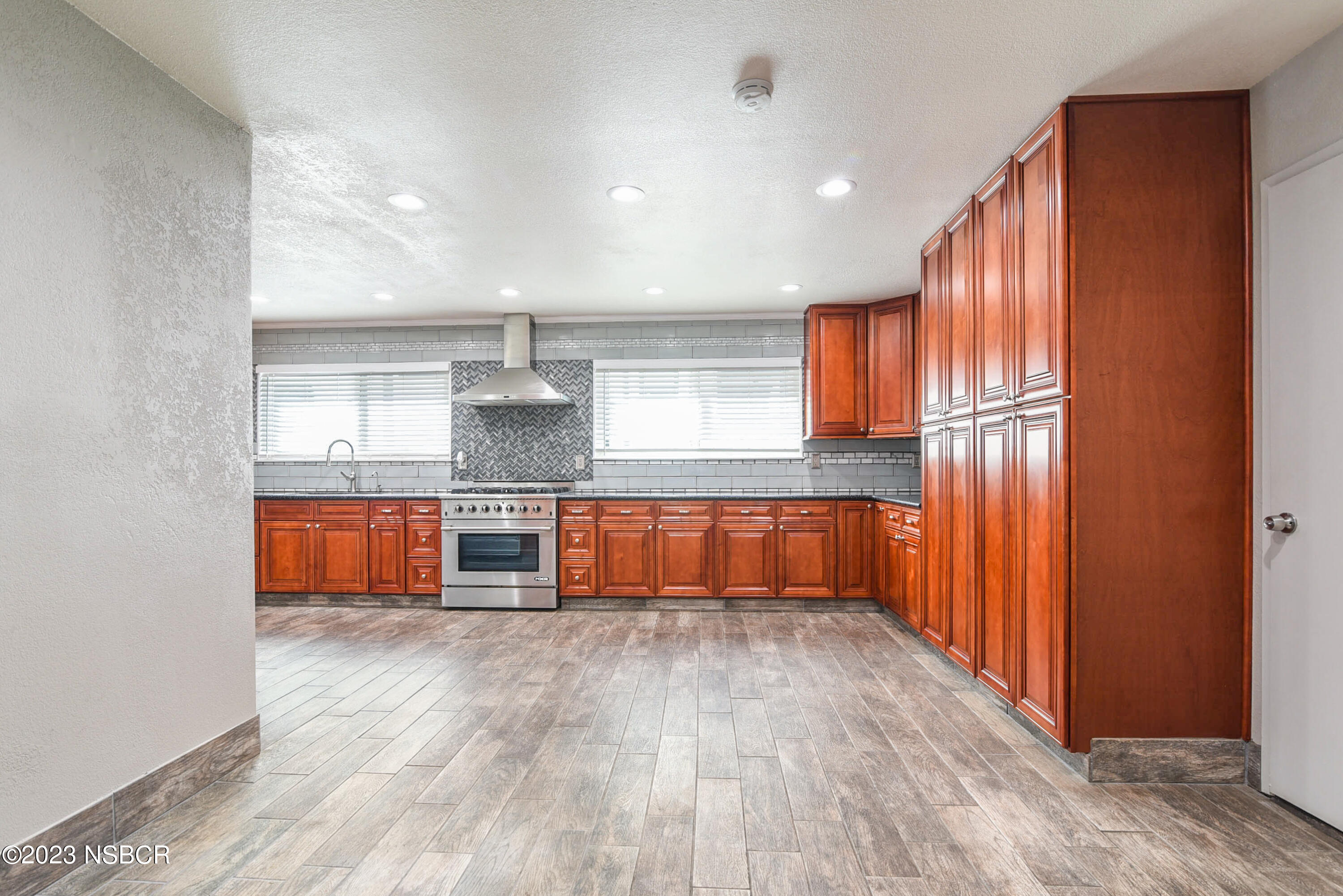 1224 N B Street