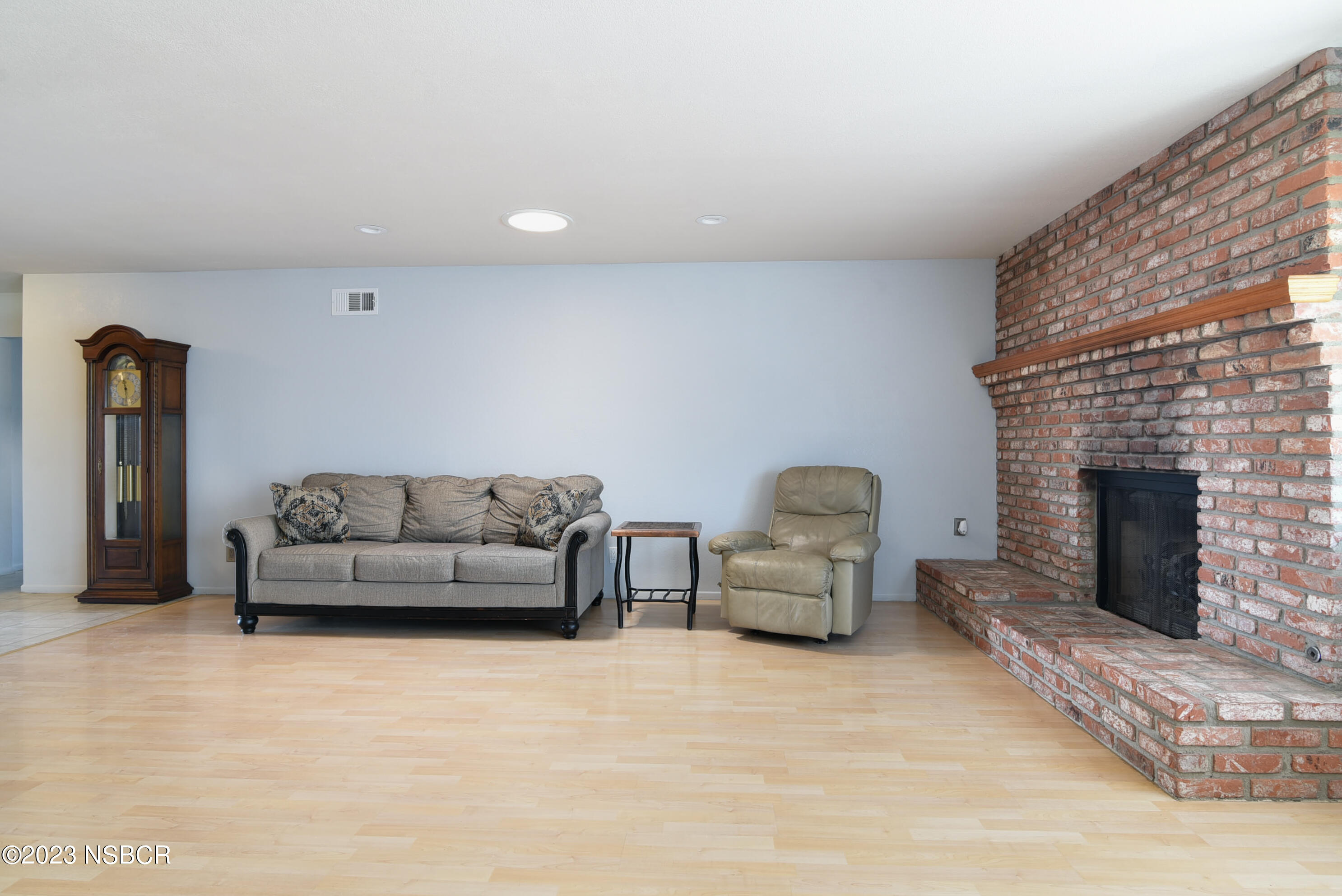 1224 N B Street